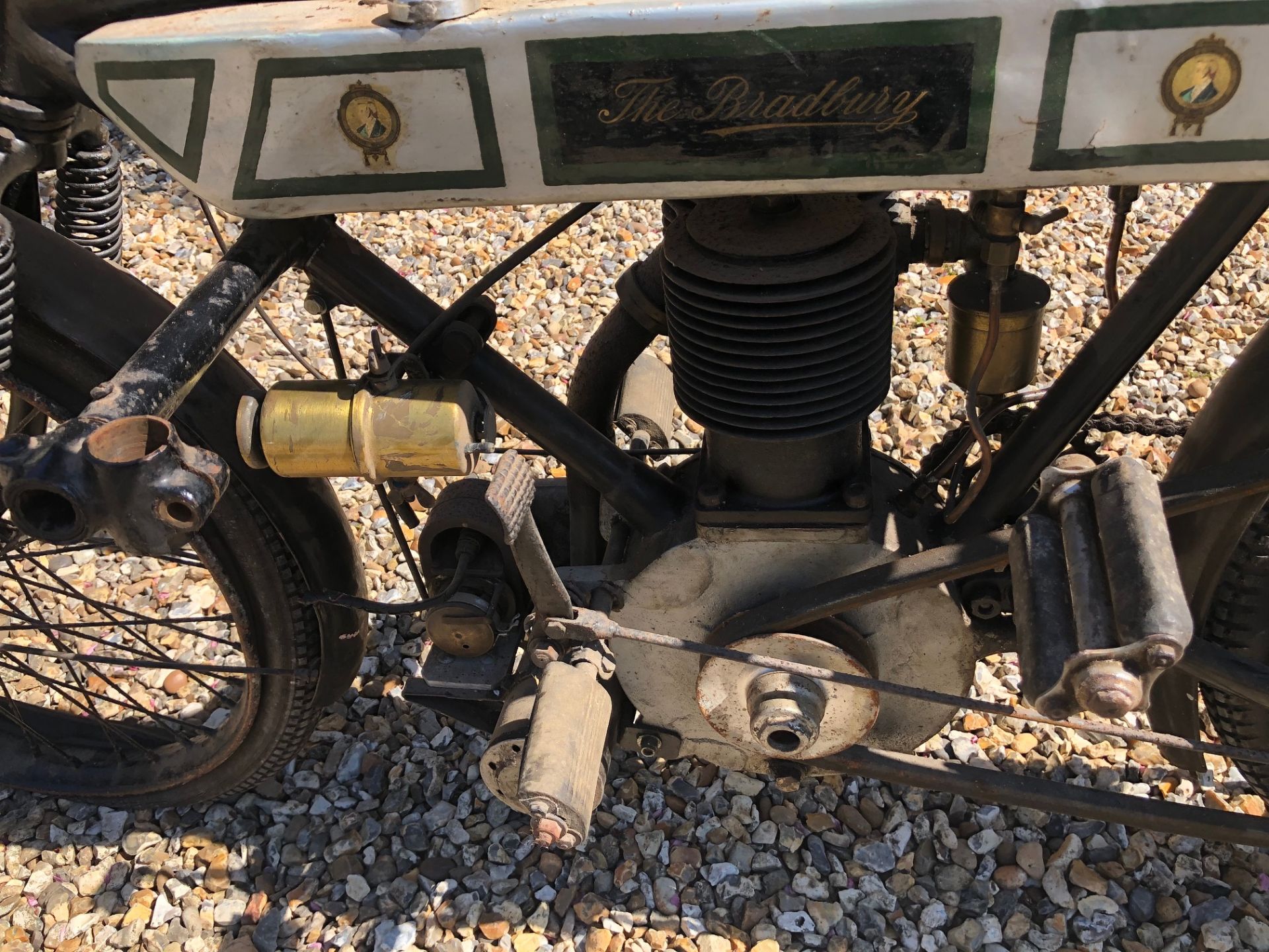 A 1911 Bradbury De Luxe Flat Tank Combination Registration number DS 6843 Wicker single chair - Image 19 of 21