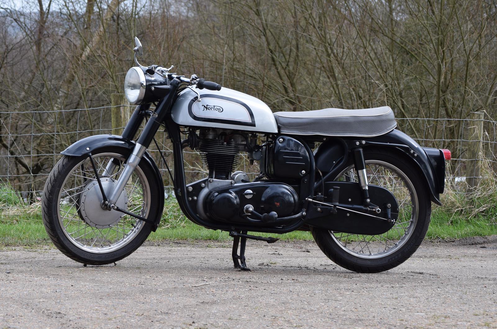 A 1961 Norton ES2 Registration number 833 LWL Frame number 93145 Engine number 93145 V5C, V5 & - Image 2 of 15