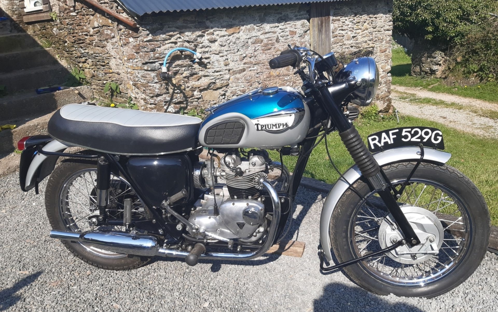 A 1969 Triumph T90 Blue/silver V5C Well presented Dry stored for many