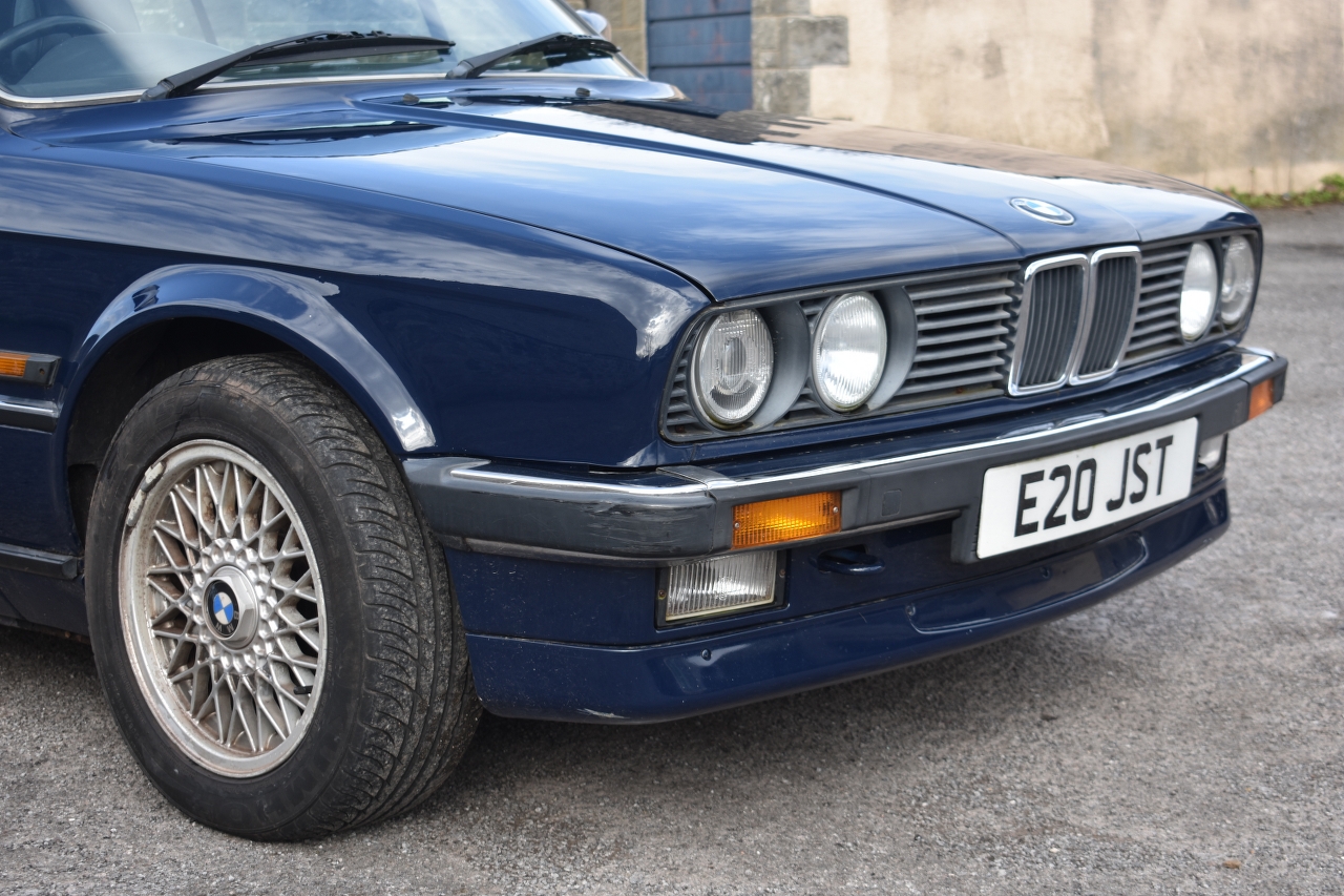 A 1989 BMW 320i Cabriolet E30 Registration number E20 JST Chassis number WBABA120502160367 Engine - Image 19 of 19