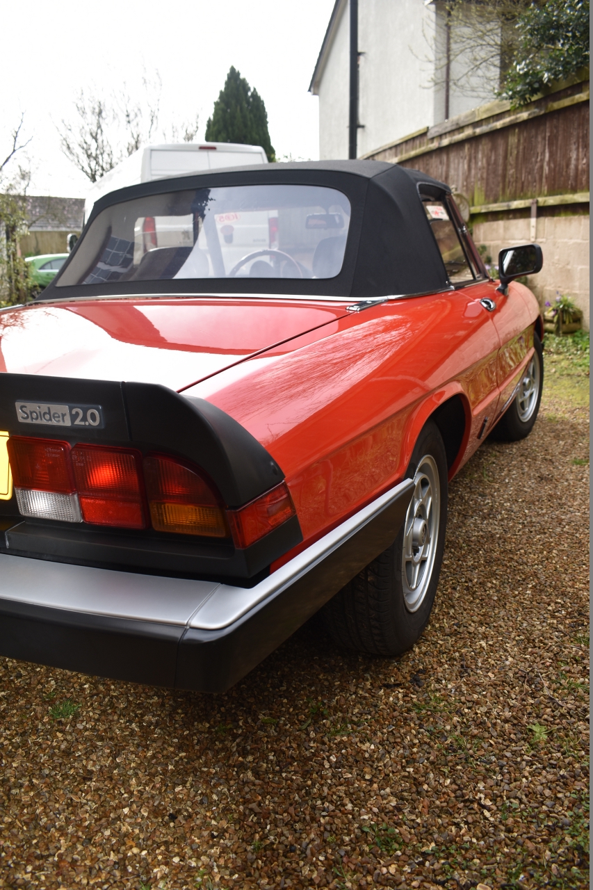 A 1985 Alfa Romeo Spider 3 Registration number A20 LFA Chassis number ZAR8A5417F1021233 Red with - Image 15 of 29