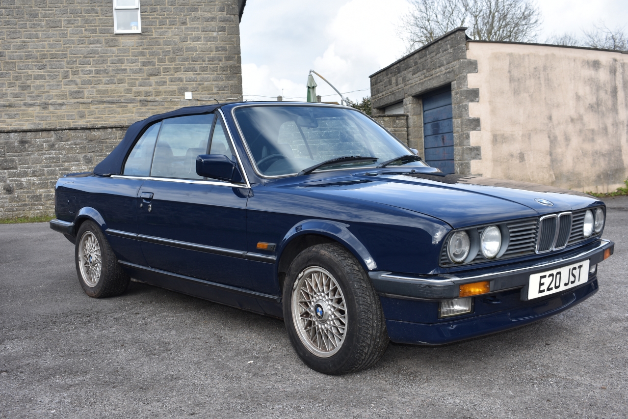 A 1989 BMW 320i Cabriolet E30 Registration number E20 JST Chassis number WBABA120502160367 Engine