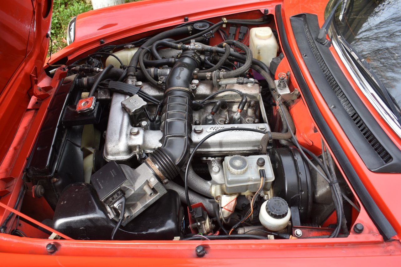 A 1985 Alfa Romeo Spider 3 Registration number A20 LFA Chassis number ZAR8A5417F1021233 Red with - Image 21 of 29