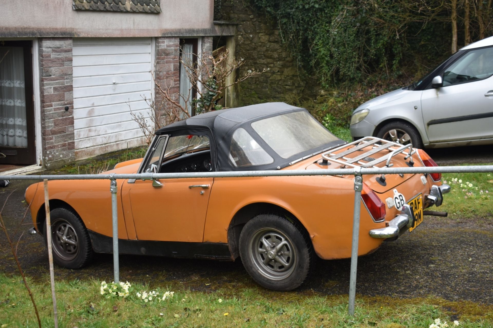 A 1974 MG Midget 1275 Registration number RAF 89M Chassis number GAN5-04567G Engine number 1389 - Image 27 of 28