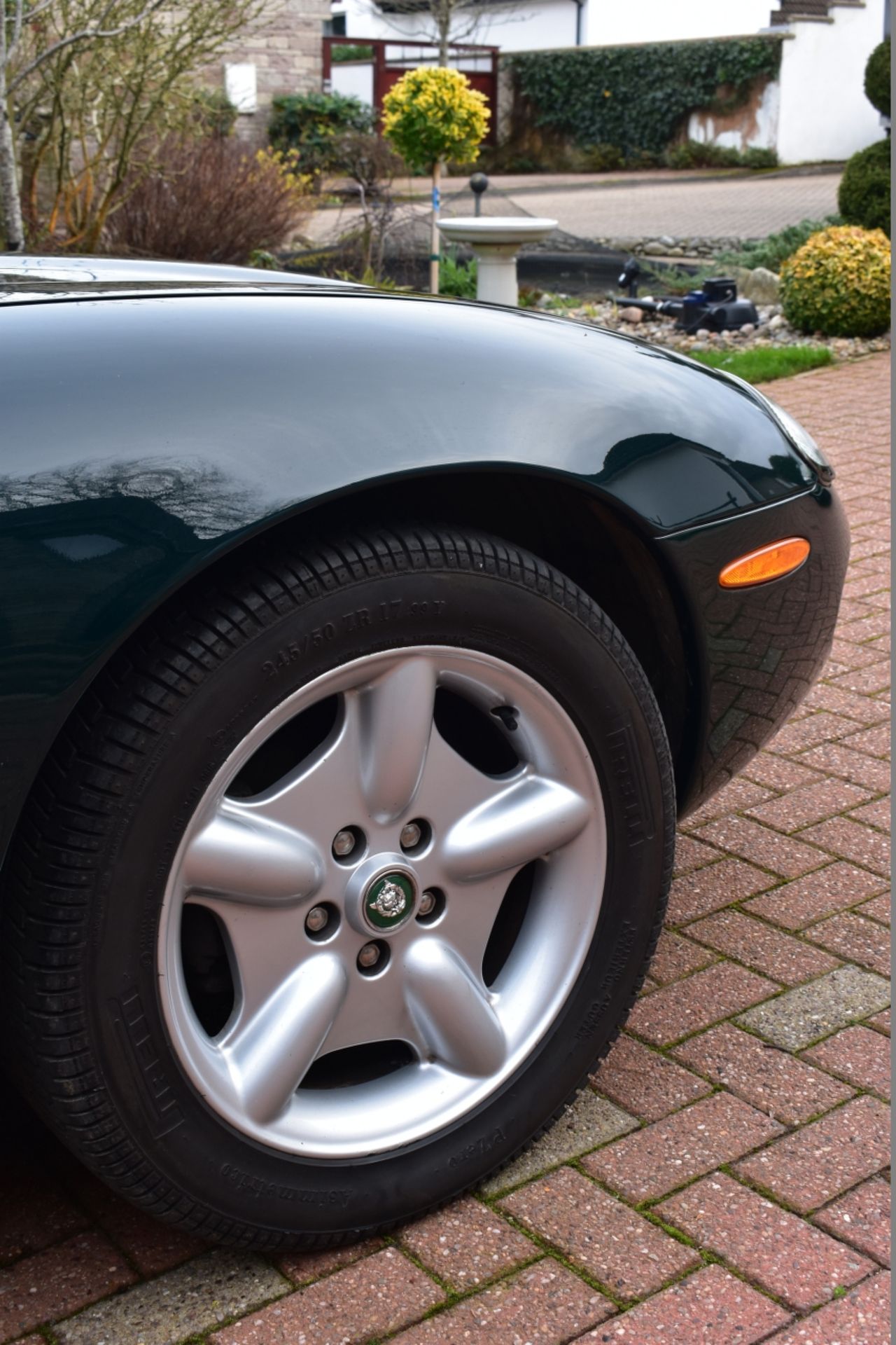 A 1998 Jaguar XK8 convertible Registration number R279 DUR Chassis number SAJJGAFD3AR025856 Engine - Image 5 of 24