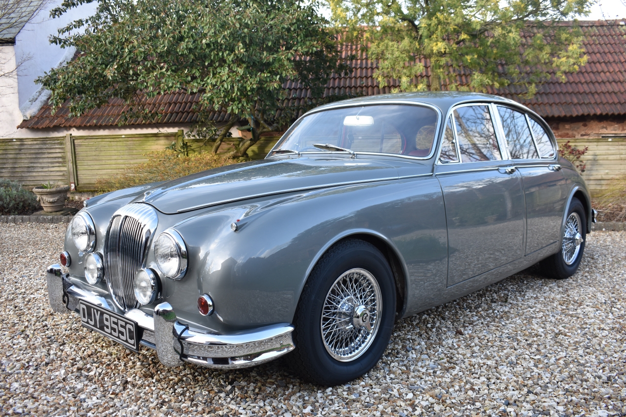 A 1965 Daimler V8 250 Registration number DYJ 955C V5C Gun metal with a maroon leather interior - Image 2 of 22