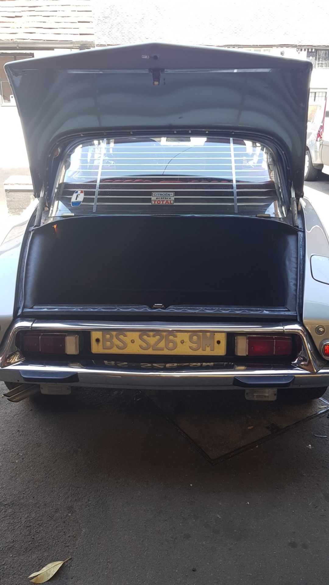 A 1974 Citroen DS - Image 43 of 80