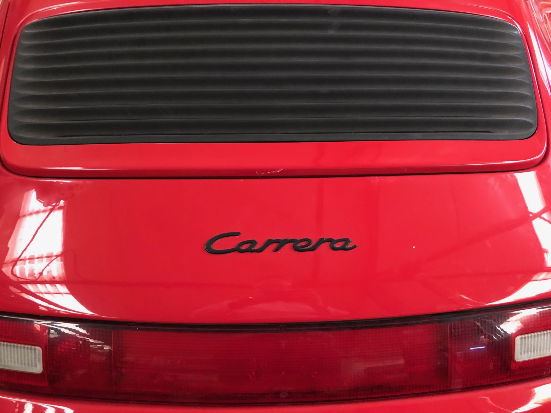 A 1993 Porsche 911 (993) Carrera Coupe Registration number L611 HEN Chassis number WPOZZZ99ZRS311060 - Image 31 of 113