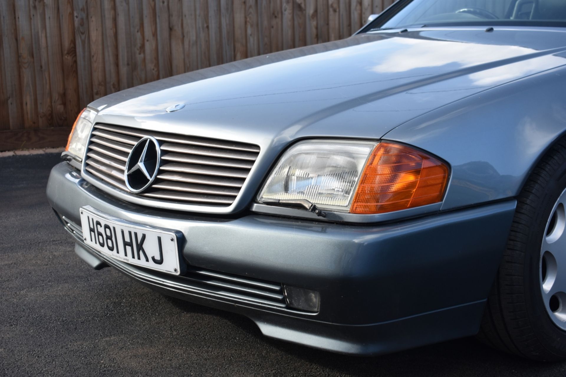 A 1991 Mercedes-Benz 300 SL-24 Registration number H681 HKJ Grey and black leather V5C MOT expires - Image 10 of 15