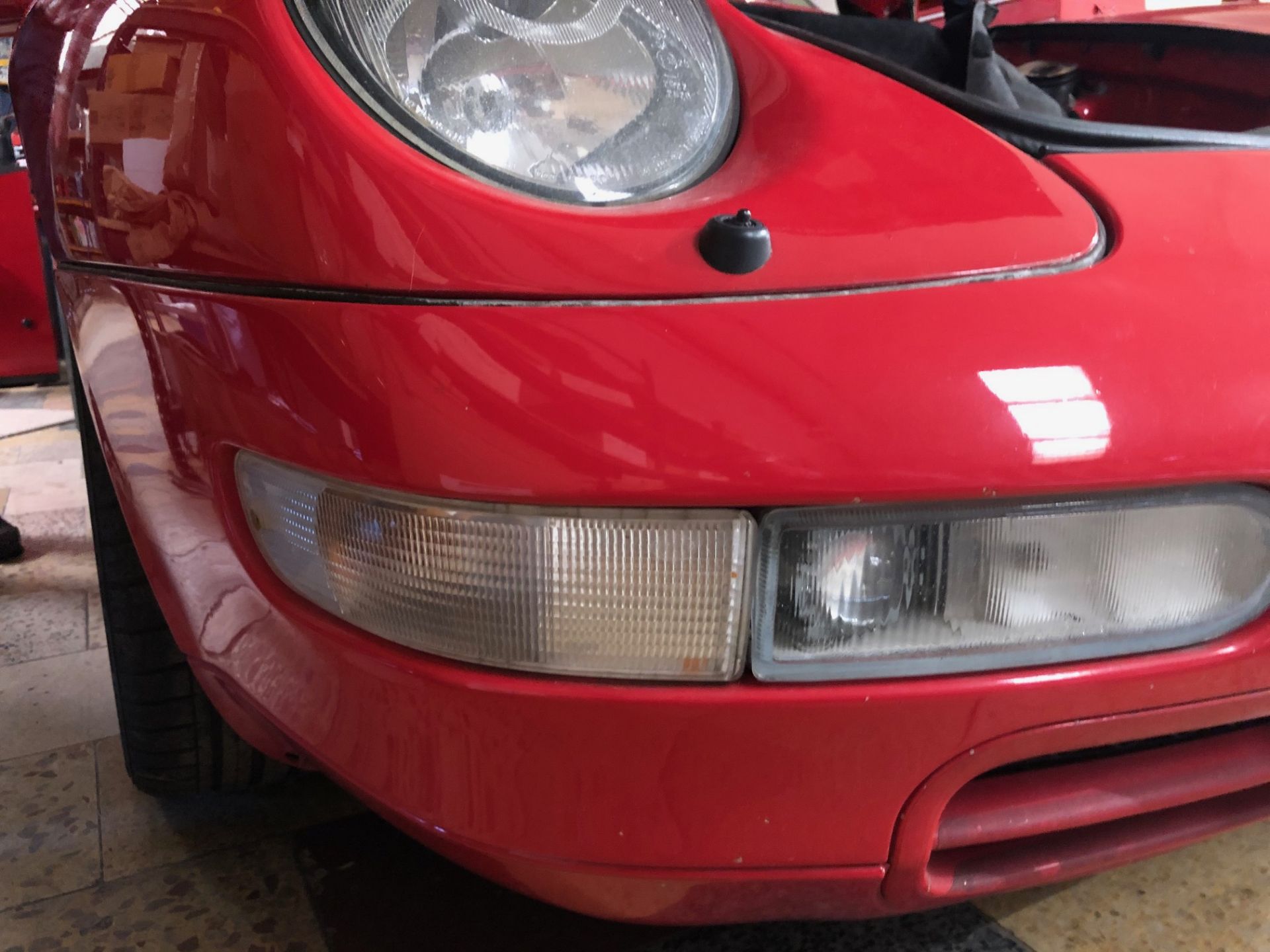 A 1993 Porsche 911 (993) Carrera Coupe Registration number L611 HEN Chassis number WPOZZZ99ZRS311060 - Image 5 of 113