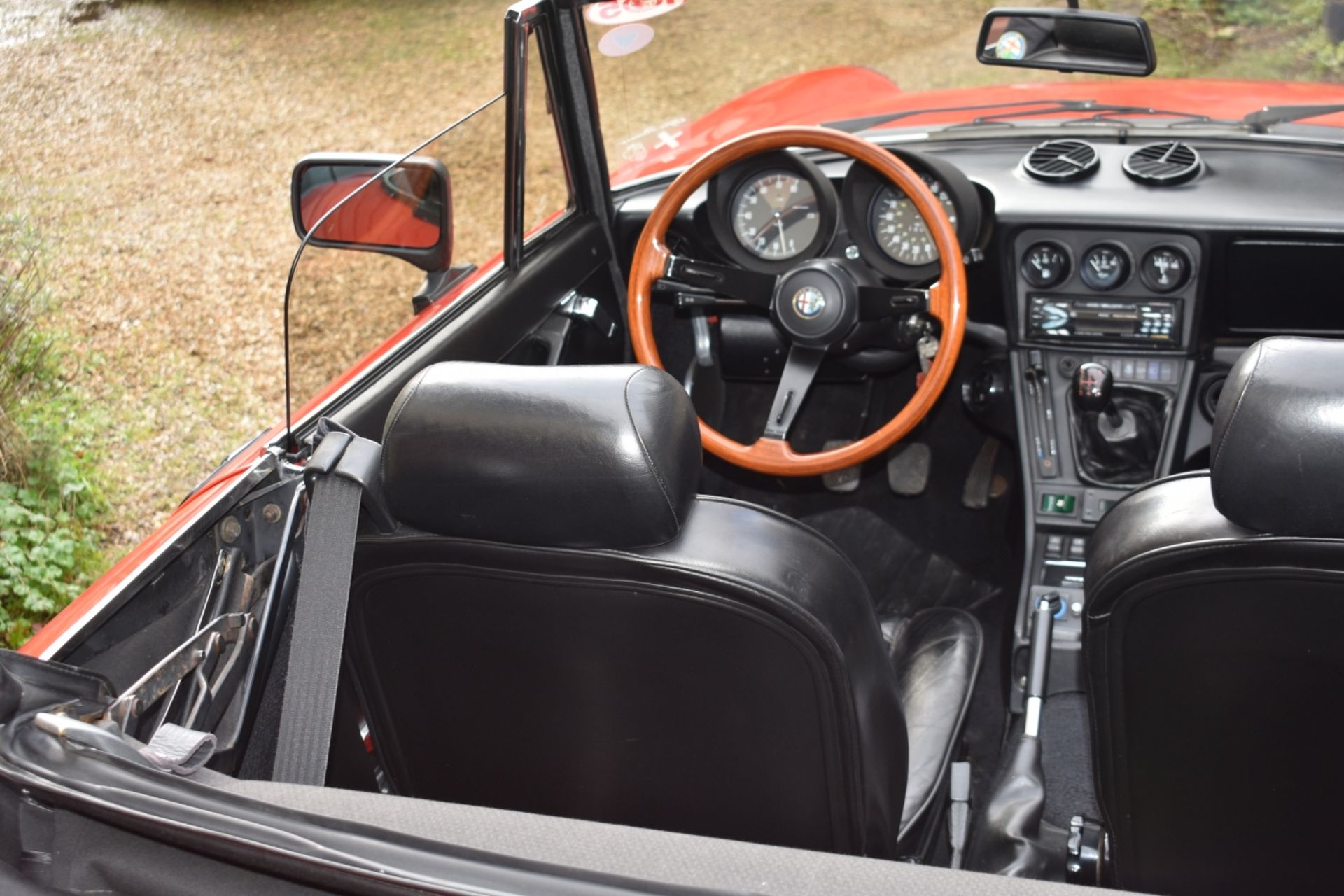 A 1985 Alfa Romeo Spider 3 Registration number A20 LFA Chassis number ZAR8A5417F1021233 Red with - Image 28 of 29