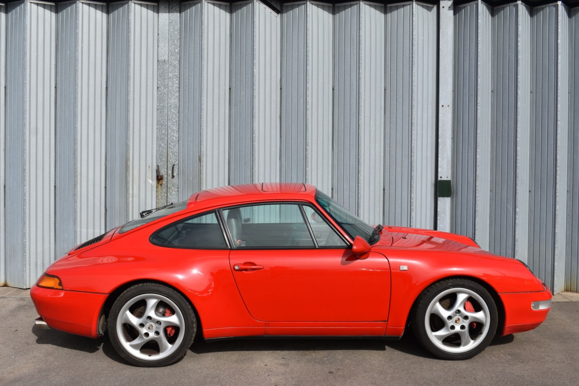 A 1993 Porsche 911 (993) Carrera Coupe Registration number L611 HEN Chassis number WPOZZZ99ZRS311060 - Image 80 of 113