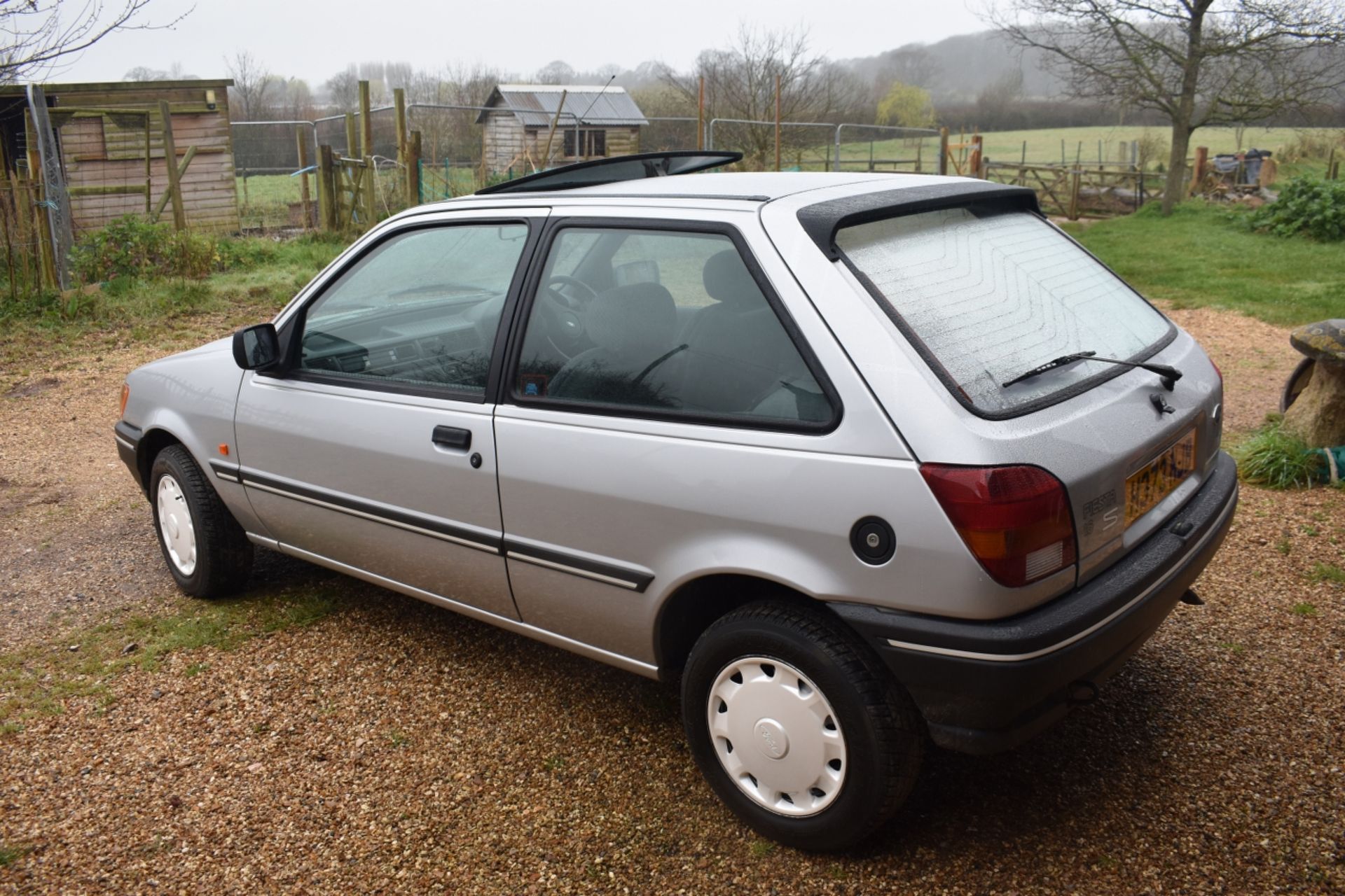 A 1990 Ford Fiesta MkIII 1600S Registration number H373 HJB V5C, MOT to February 2021 Silver with - Image 5 of 23