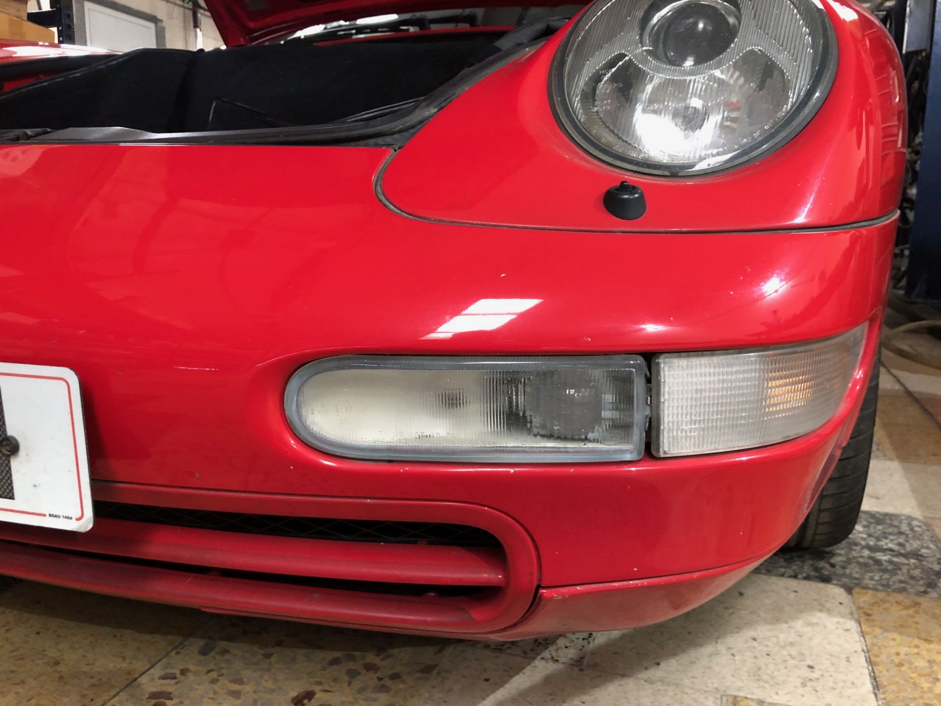 A 1993 Porsche 911 (993) Carrera Coupe Registration number L611 HEN Chassis number WPOZZZ99ZRS311060 - Image 3 of 113