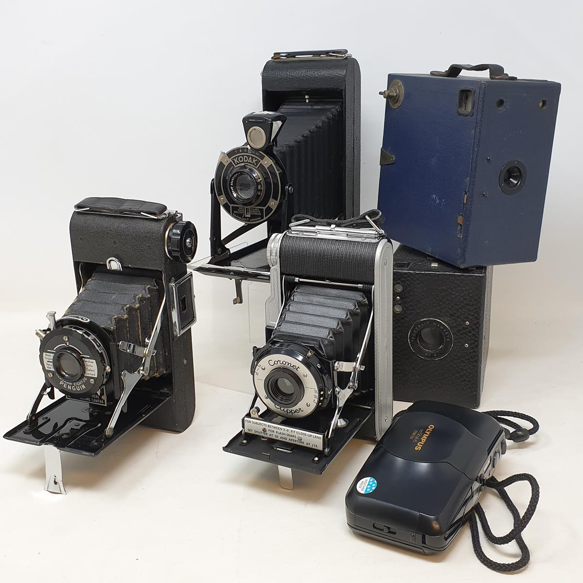 A large group of cameras and accessories (qty) - Image 2 of 5