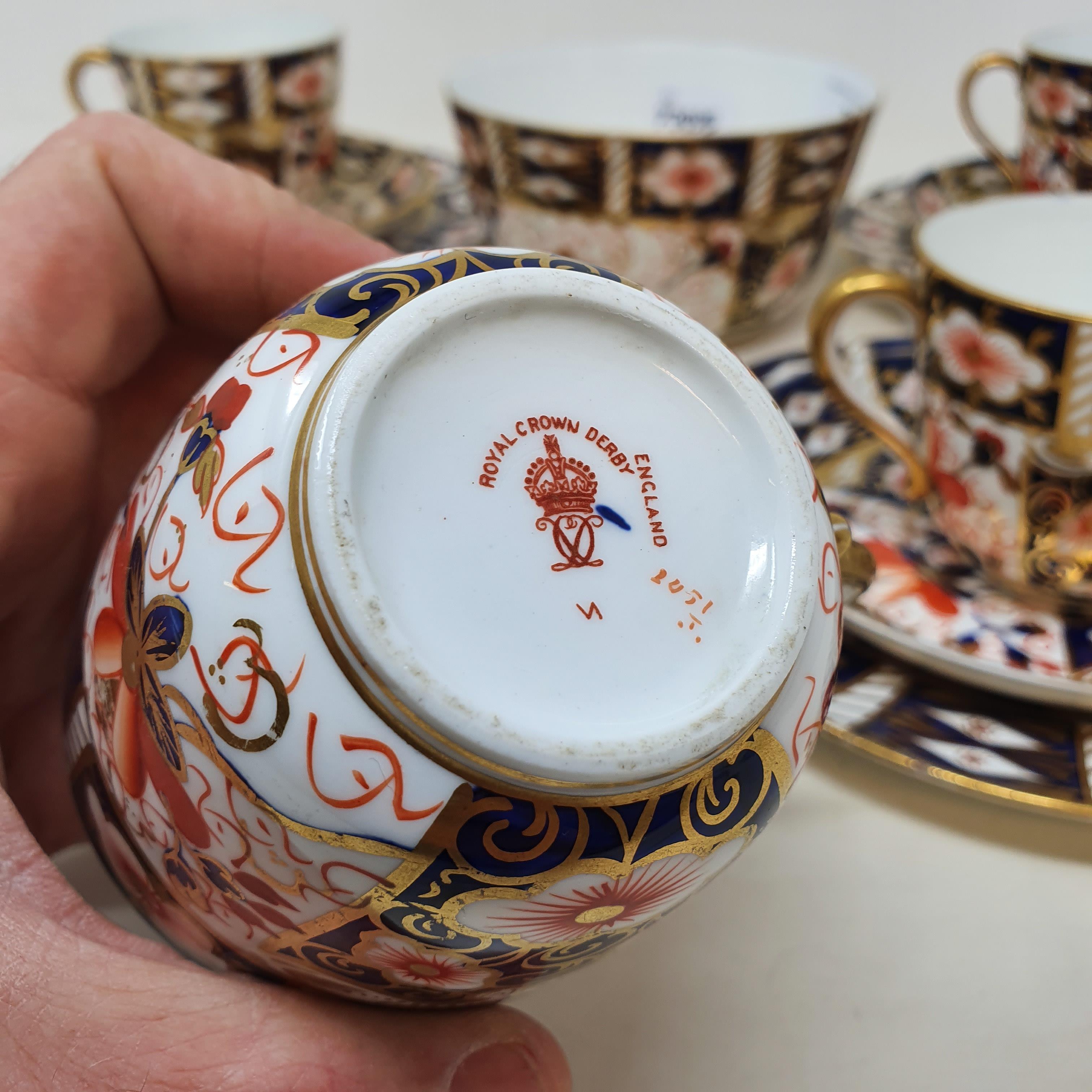 A Royal Crown Derby Imari pattern (2451) thirteen-piece part tea service comprising four cups, - Image 3 of 4