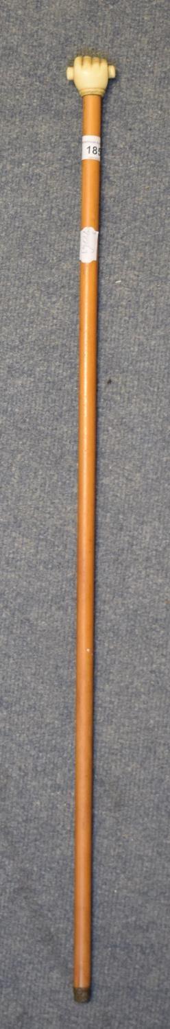 A 19th century mallacca cane, the finial carved as a clenched fist, length 81 cm - Bild 7 aus 8