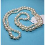 A cultured pearl necklace