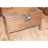 An oak coffer of small proportions, 36 x 60 cm Structurally sound no worm, see images for condition