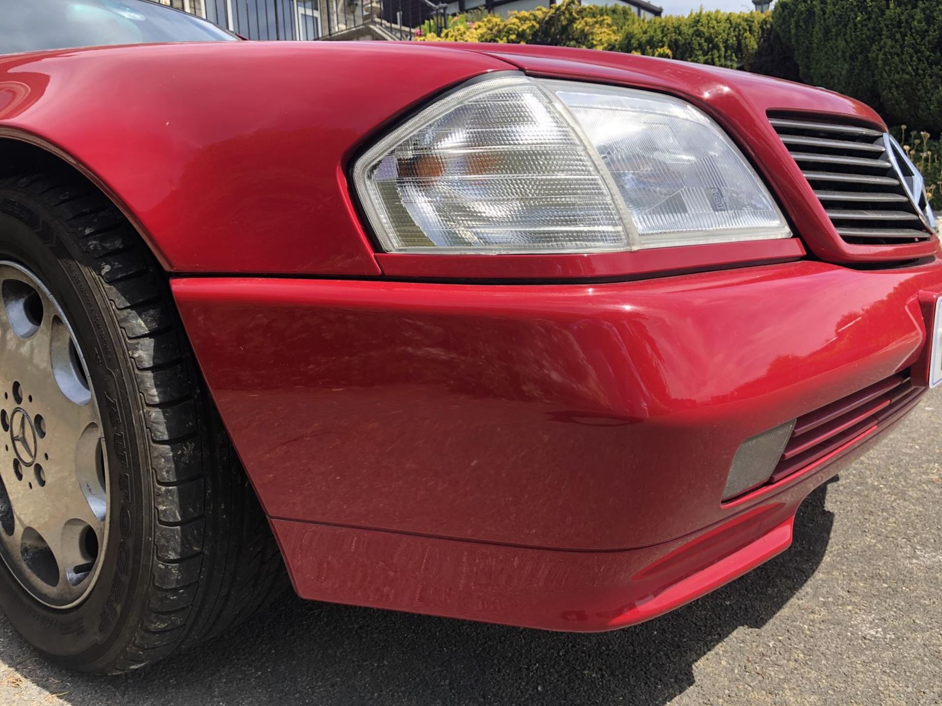 A 1995 Mercedes-Benz 280SL Registration number M642 TMG V5C MOT expires February 2021 Red with a - Image 33 of 106