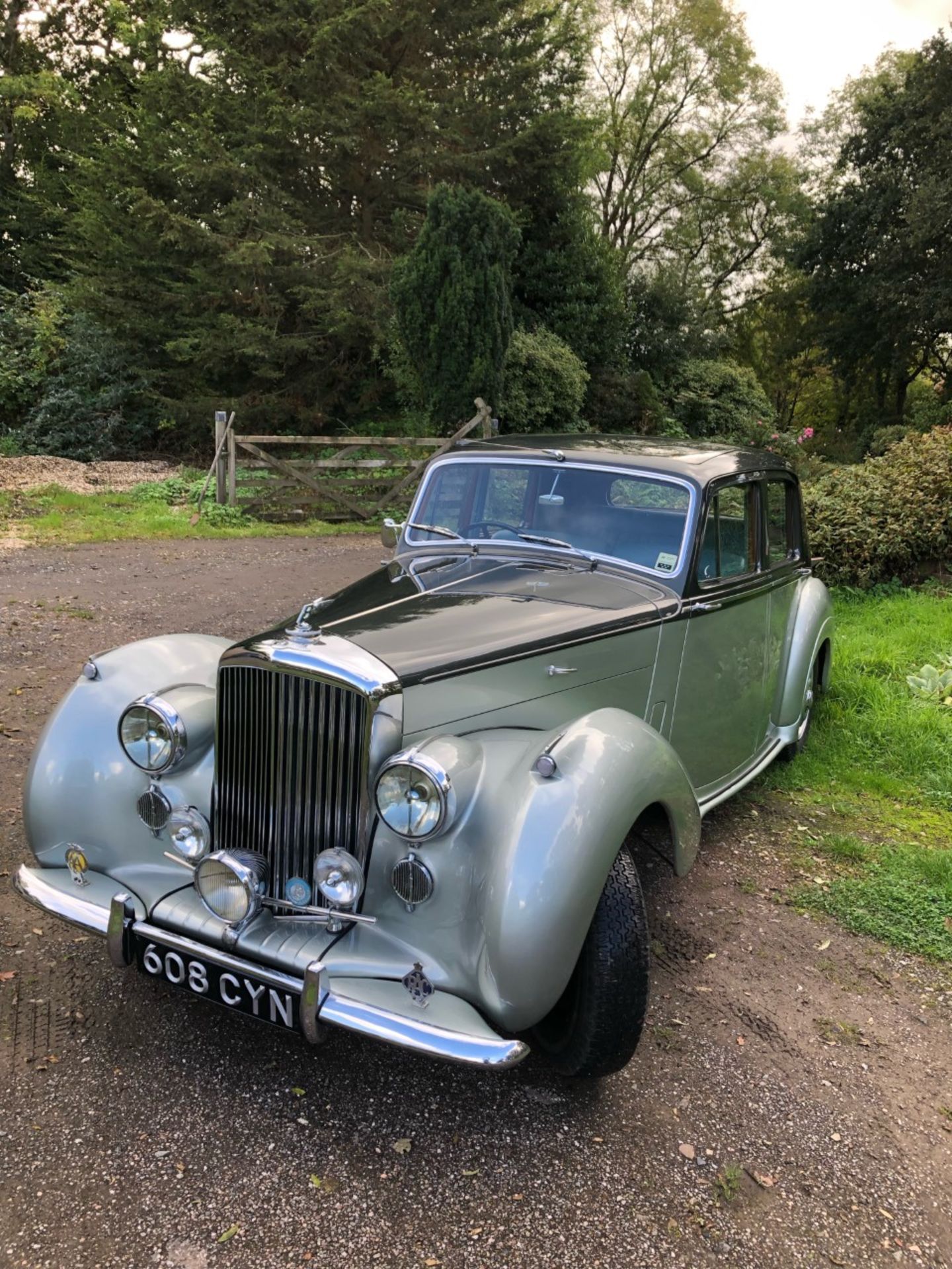 A 1955 Bentley R-Type Standard Saloon Registration number 608 CYN Chassis number B25027 Engine - Image 7 of 48