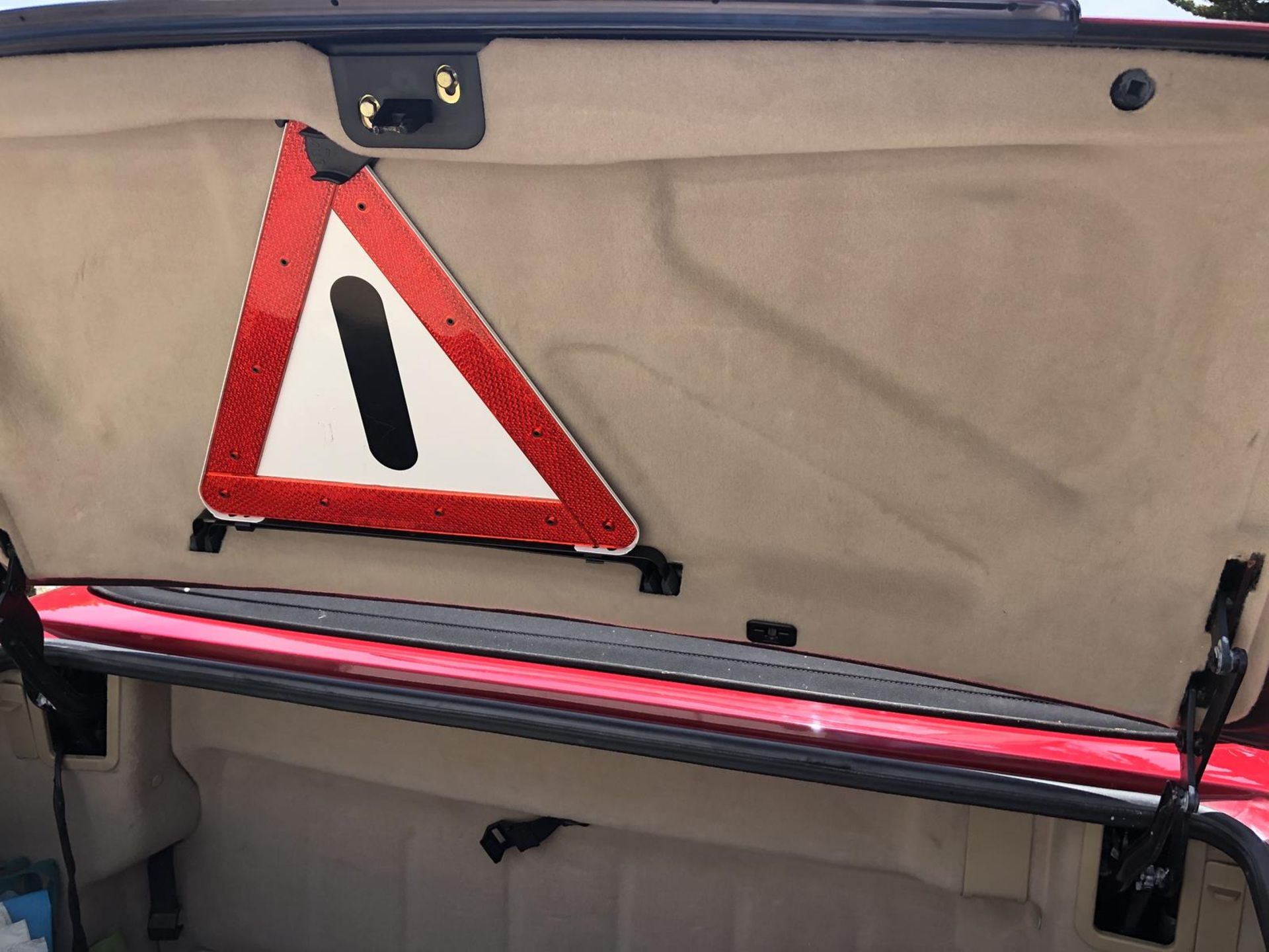 A 1995 Mercedes-Benz 280SL Registration number M642 TMG V5C MOT expires February 2021 Red with a - Image 60 of 106