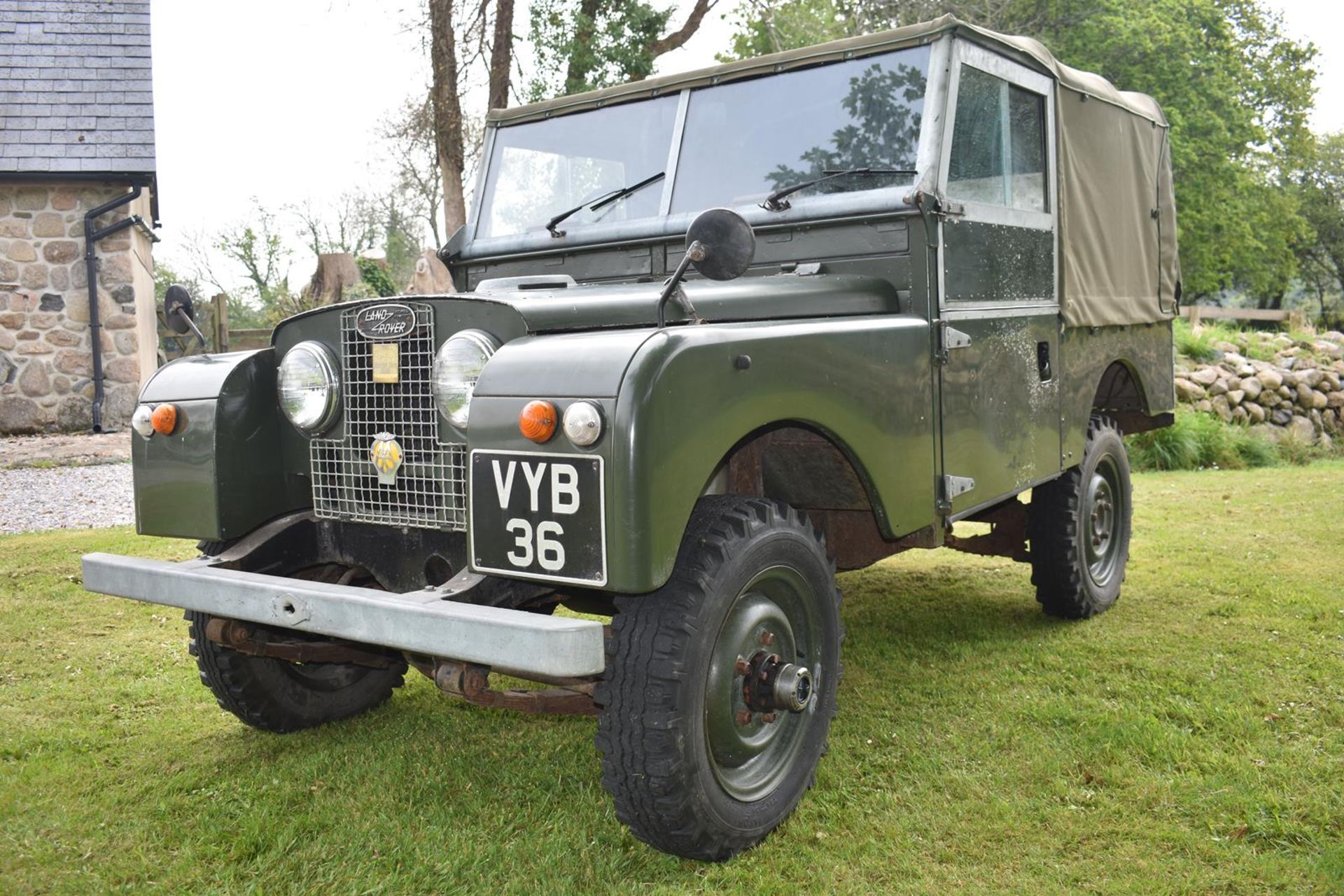 A 1955 Land Rover 86 inch Registration number VYB 36 Chassis number 17060217 Engine number 17H07211C - Image 10 of 17