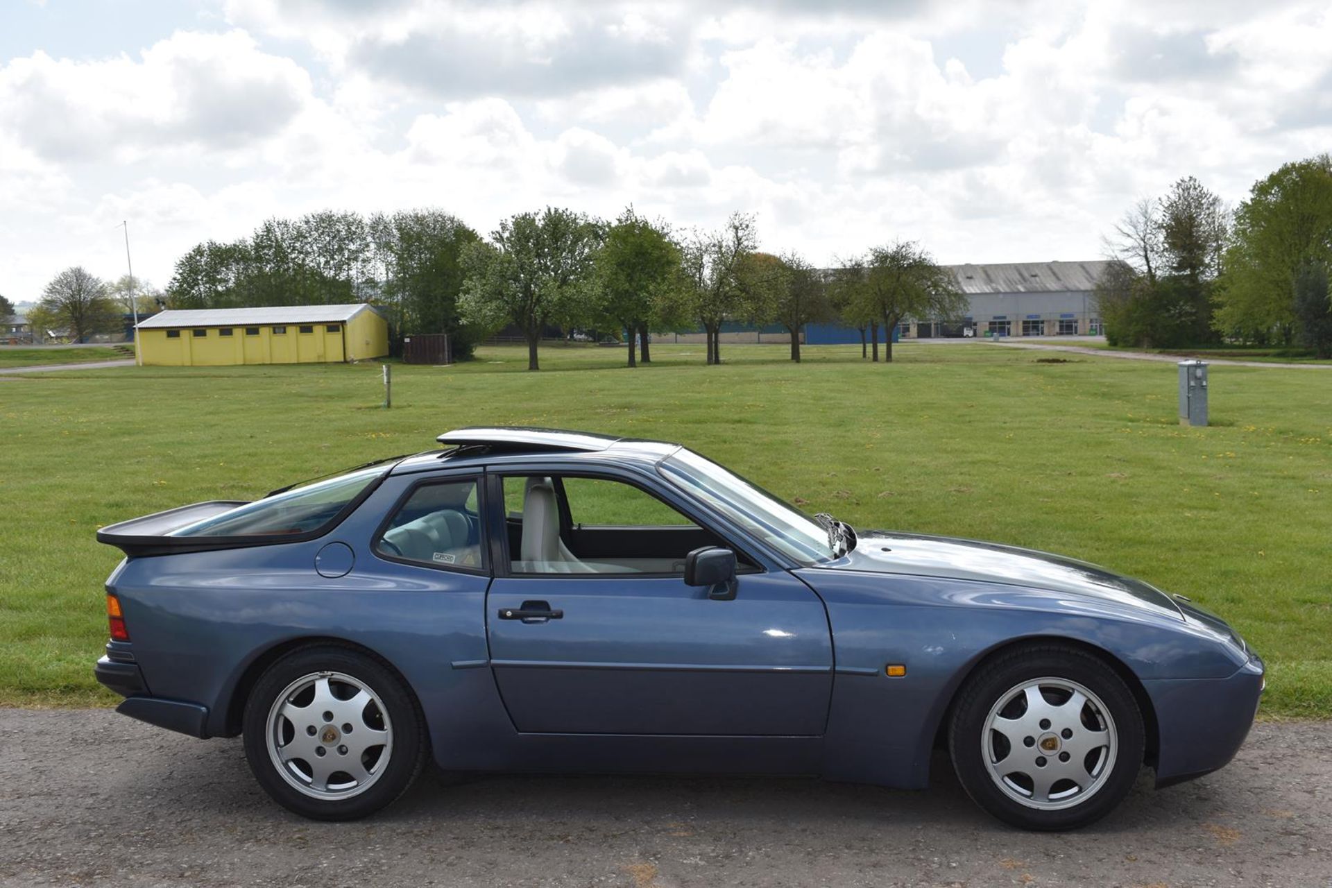 A 1989 Porsche 944 S2 Coupé Registration number G31 BFX Chassis number WP022294ZKN403555 Engine - Image 4 of 20