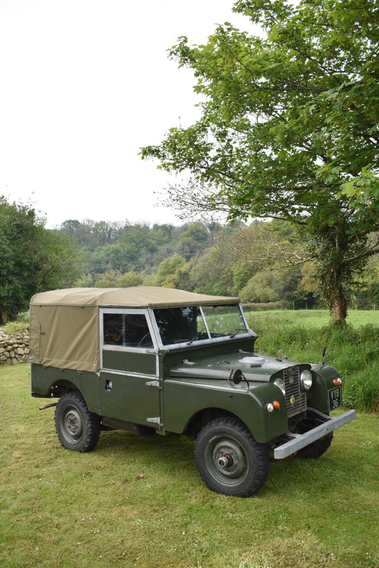 A 1955 Land Rover 86 inch Registration number VYB 36 Chassis number 17060217 Engine number 17H07211C - Image 13 of 17