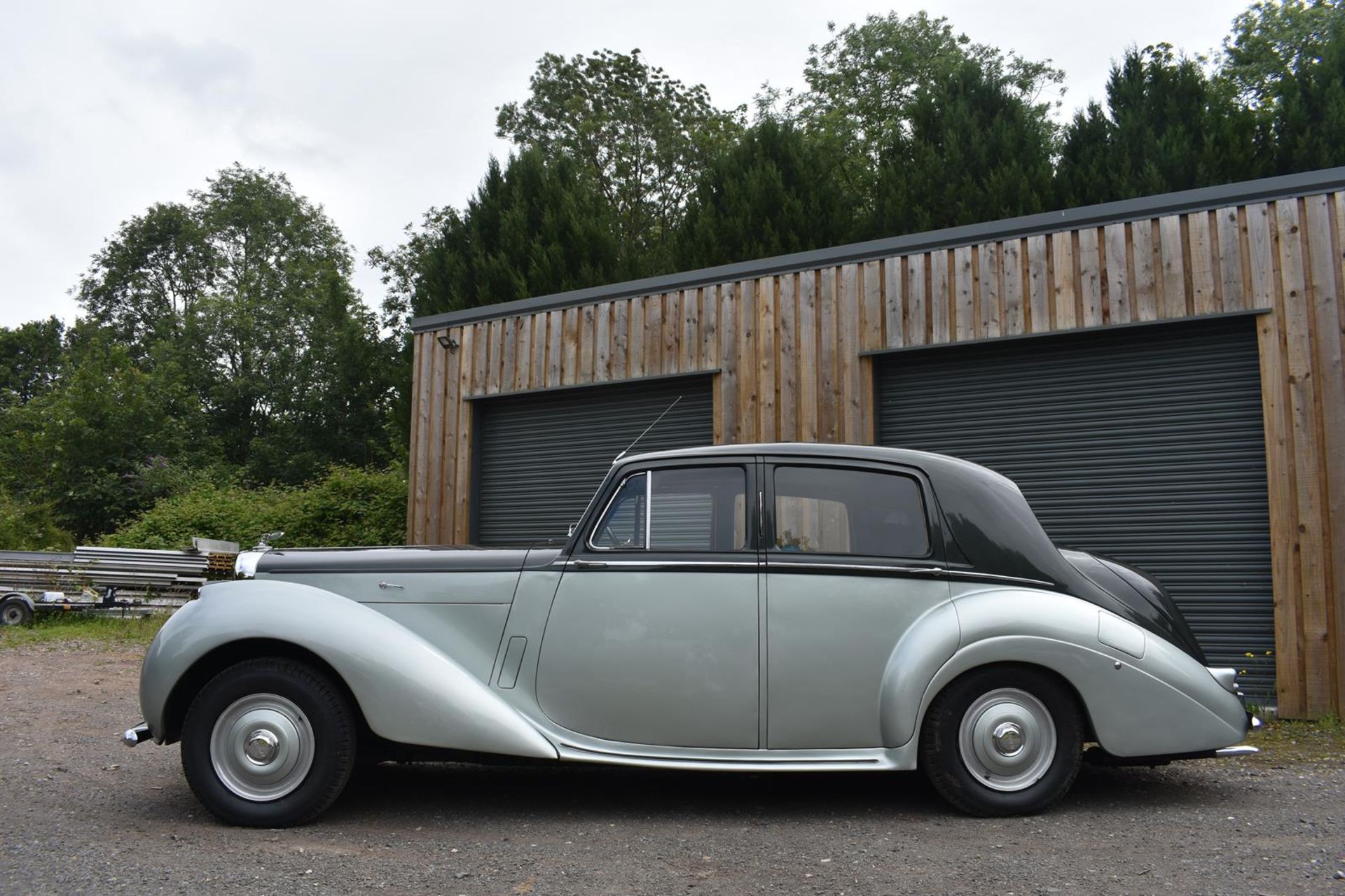 A 1955 Bentley R-Type Standard Saloon Registration number 608 CYN Chassis number B25027 Engine - Image 18 of 48