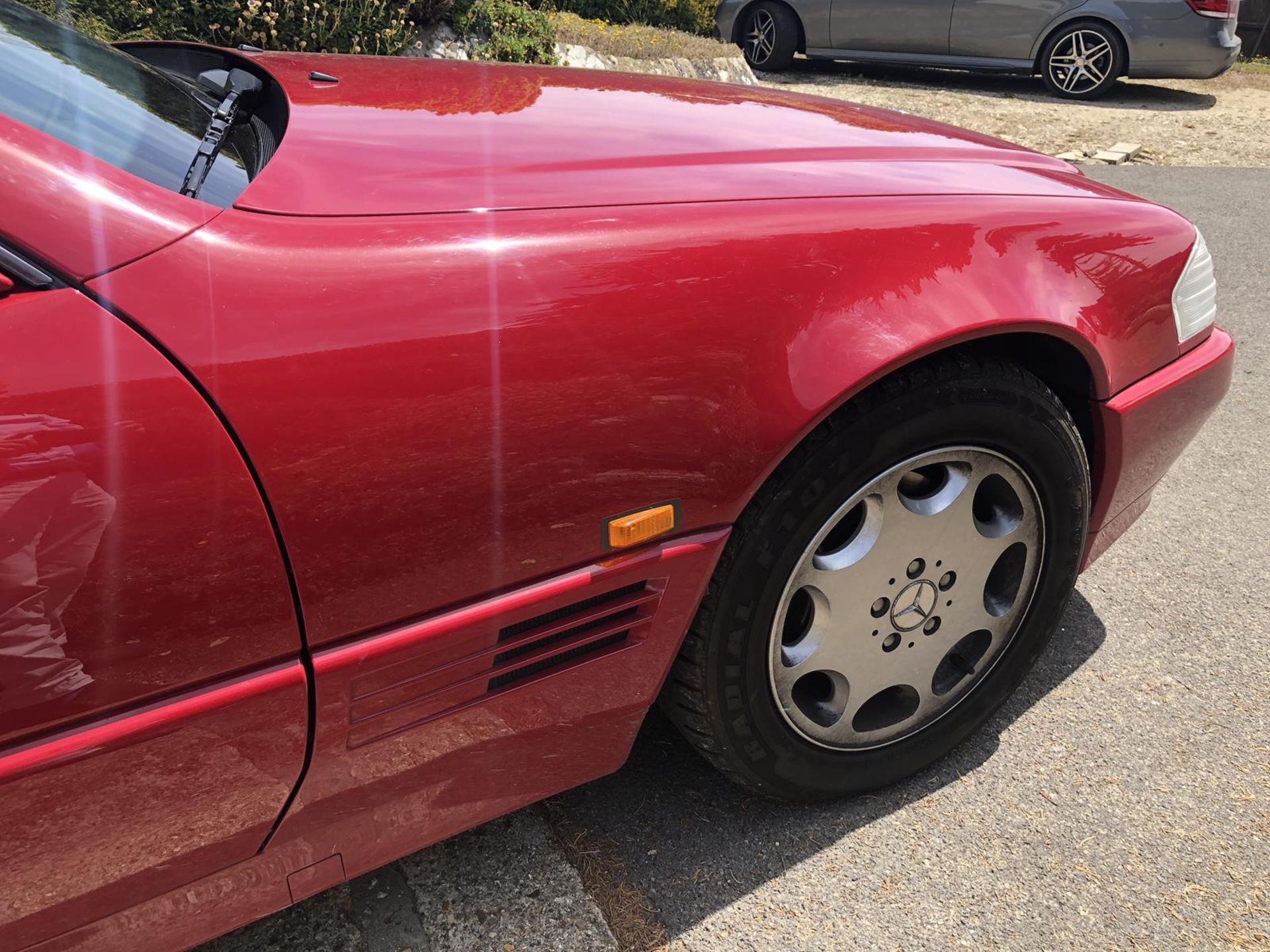 A 1995 Mercedes-Benz 280SL Registration number M642 TMG V5C MOT expires February 2021 Red with a - Image 29 of 106