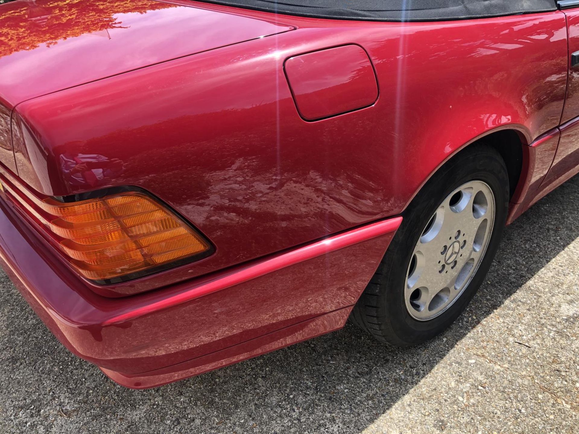 A 1995 Mercedes-Benz 280SL Registration number M642 TMG V5C MOT expires February 2021 Red with a - Image 19 of 106