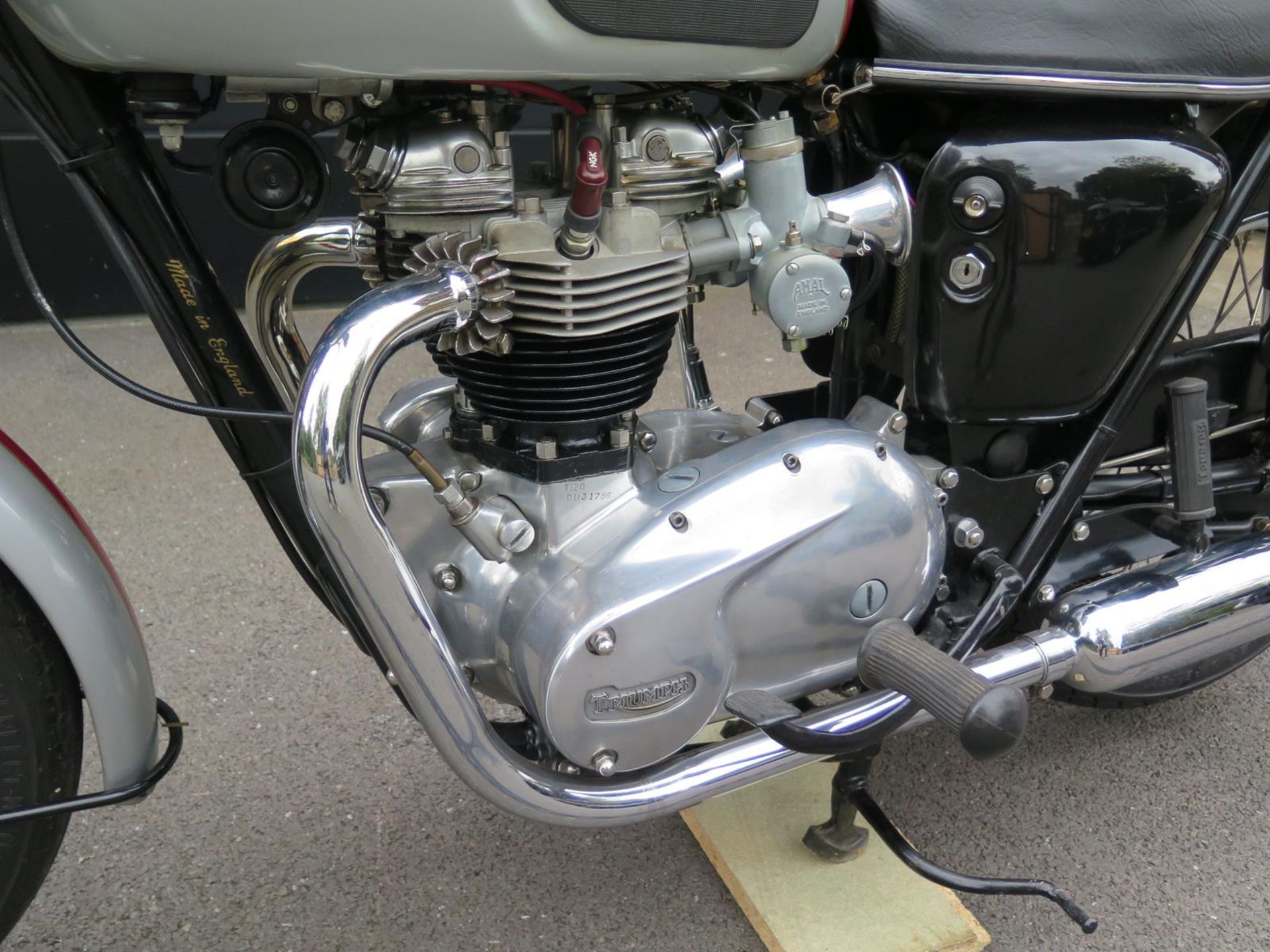 A 1966 Triumph Bonneville Registration number HHN 270D Frame number DU31786 Engine number DU31786 - Image 3 of 9