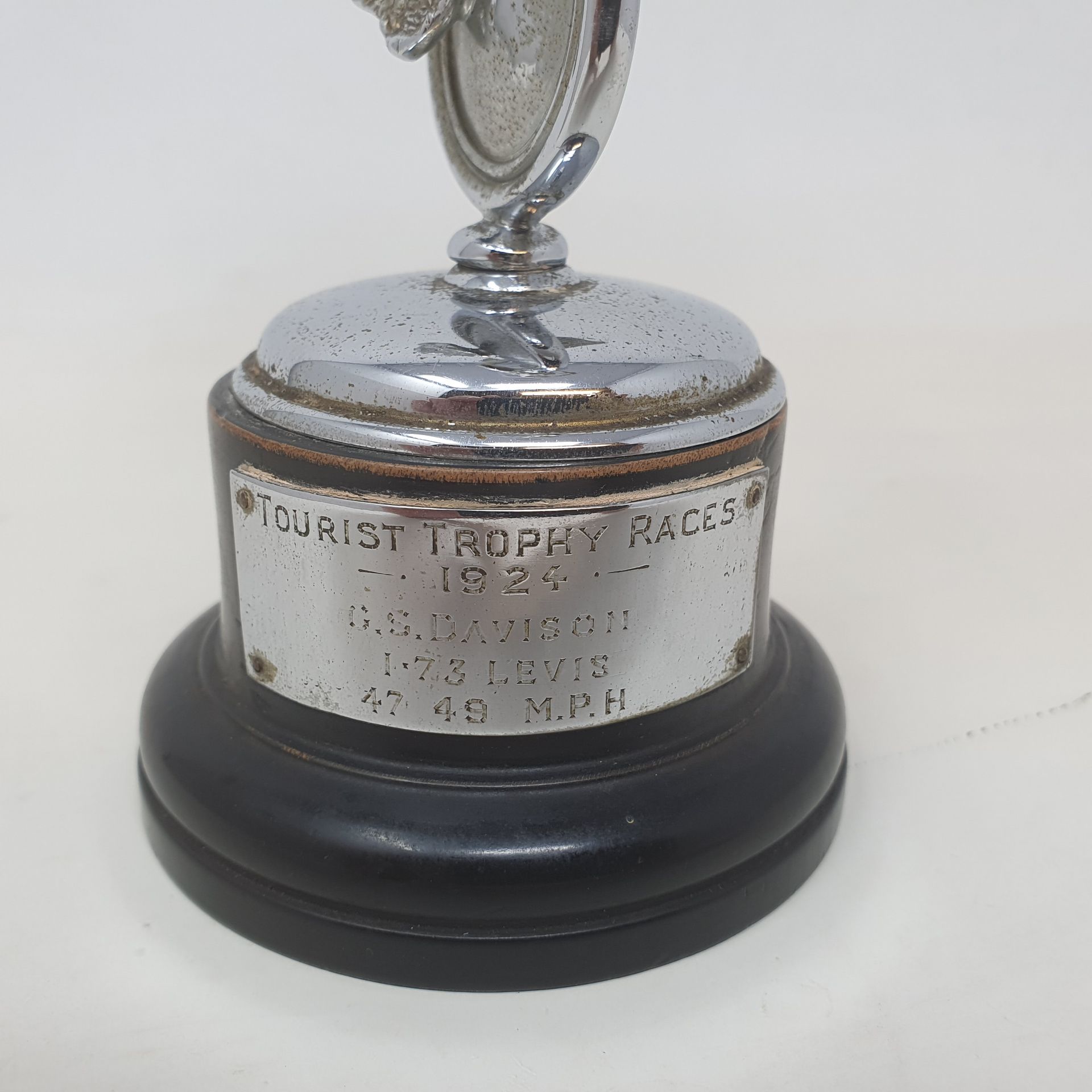 An Isle of Man TT silver replica trophy, 1924 award, mounted on a wooden plinth with applied - Image 5 of 5
