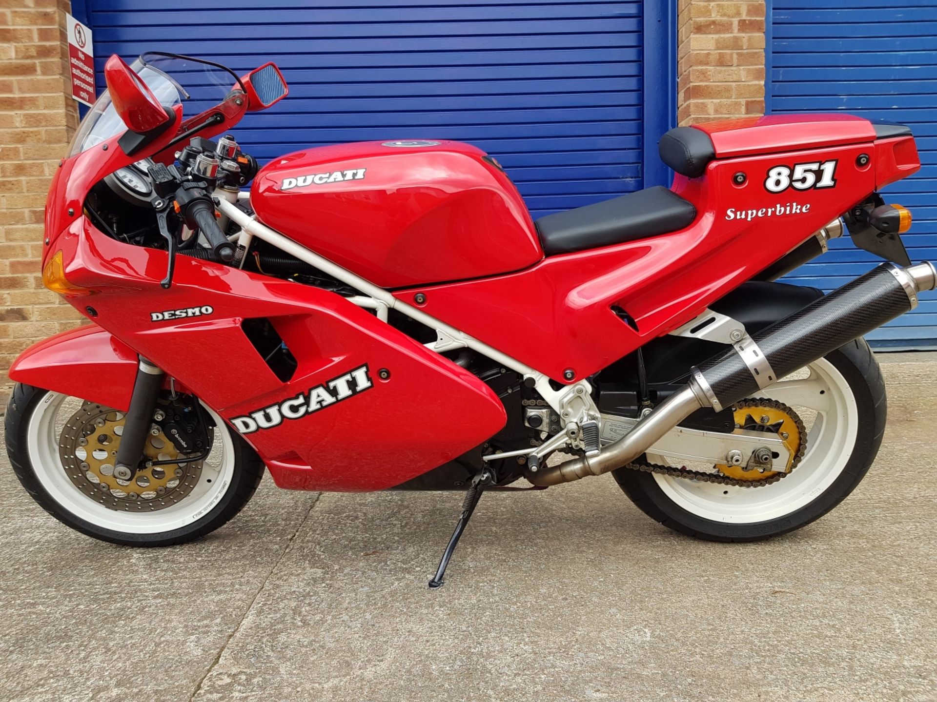 A 1991 (May) Ducati 851 Registration number H794 AAB 25,250 kilometres MOT to 25 June 2021 Key - Image 14 of 21