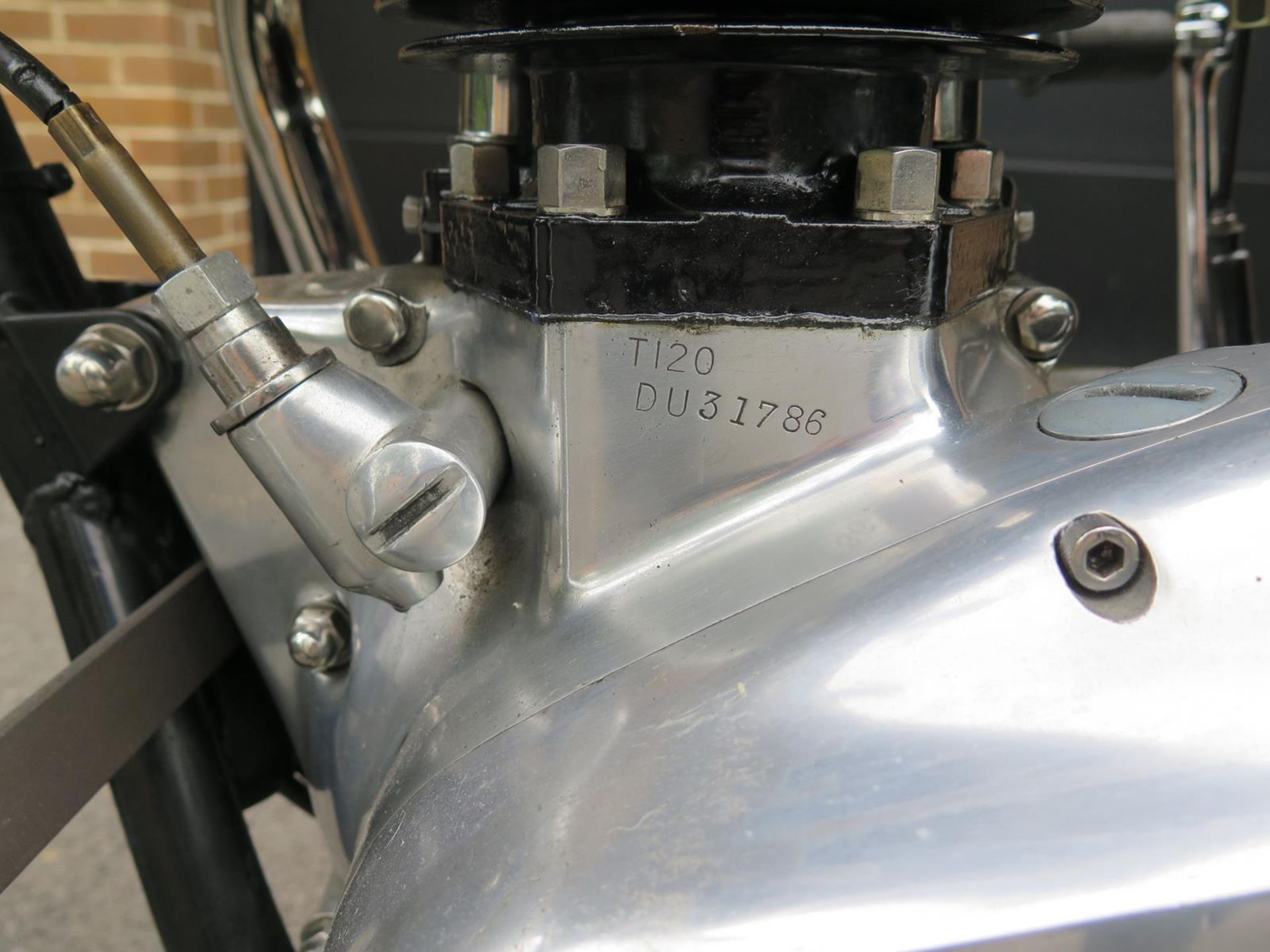 A 1966 Triumph Bonneville Registration number HHN 270D Frame number DU31786 Engine number DU31786 - Image 2 of 9