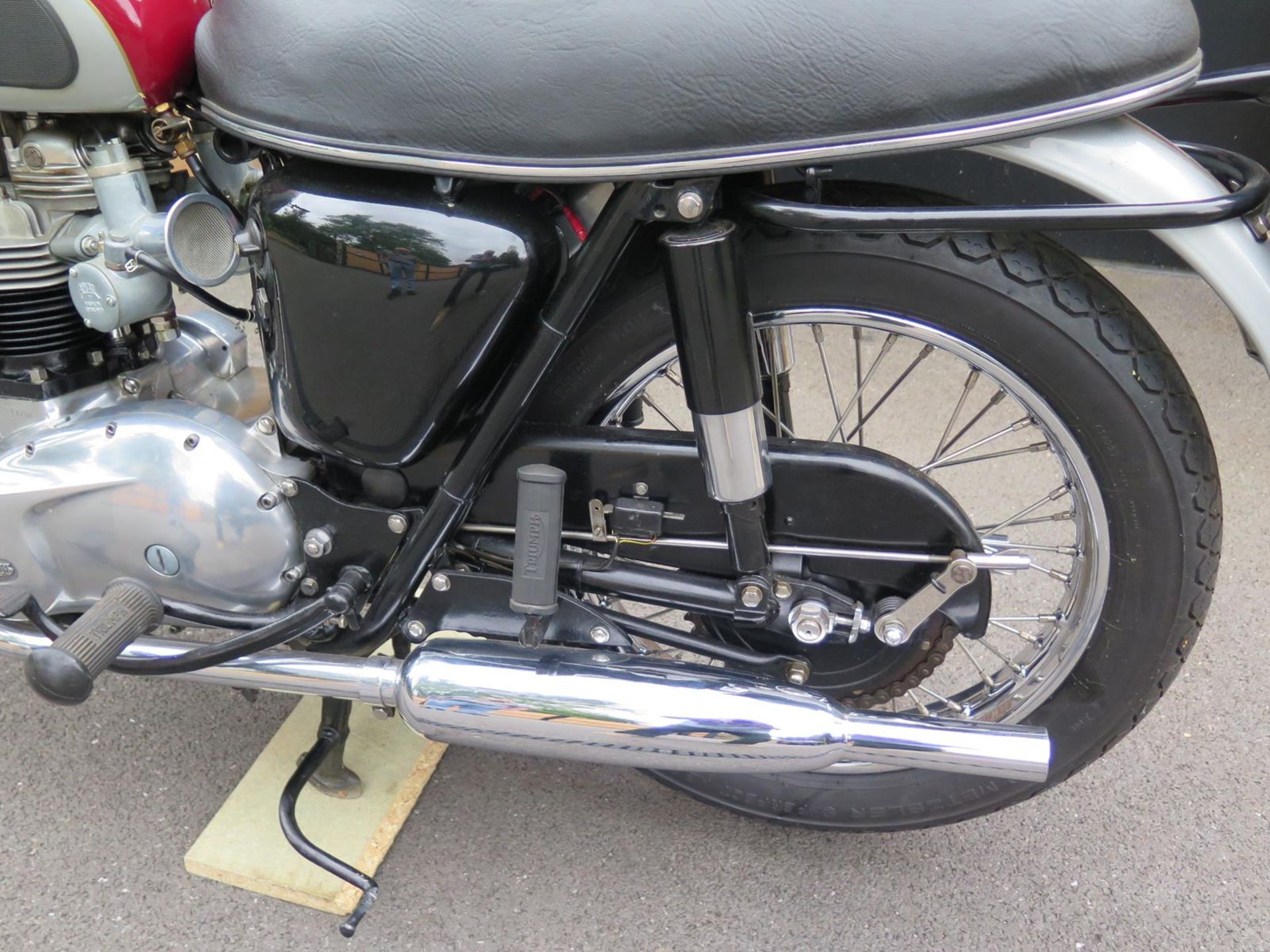 A 1966 Triumph Bonneville Registration number HHN 270D Frame number DU31786 Engine number DU31786 - Image 4 of 9