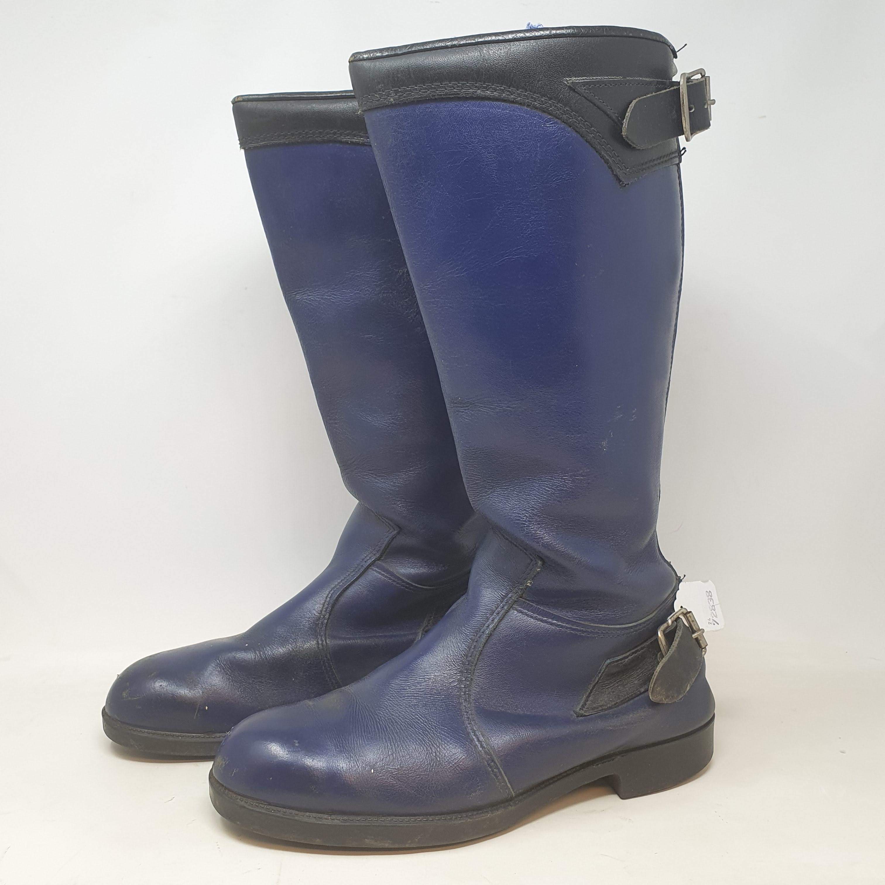 A pair of vintage blue leather motorcycle boots (size 8) (2)