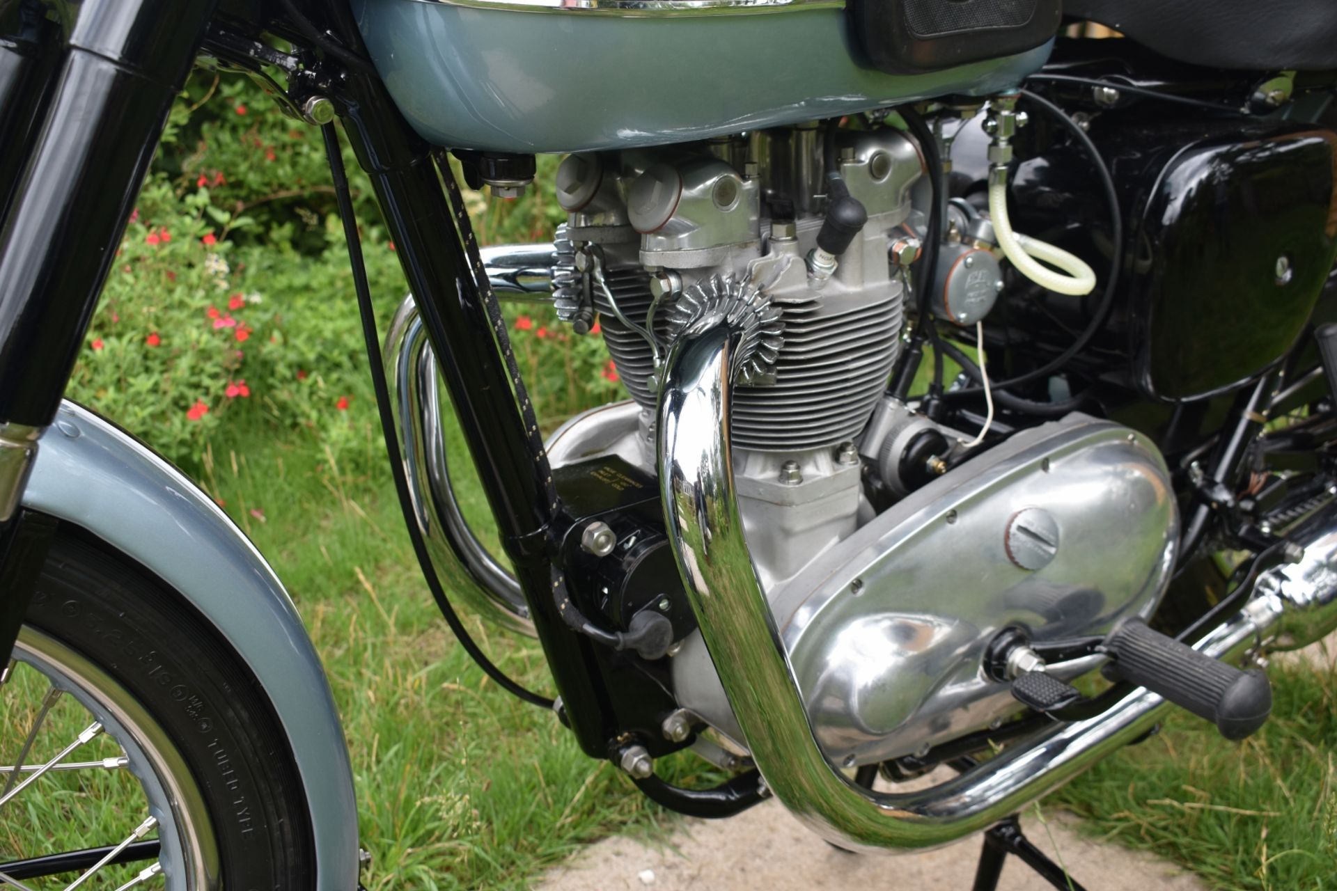 A 1996 Triumph Bonneville T120R Registration number AVG 441D Engine number T120R0050326 V5C, - Image 2 of 7