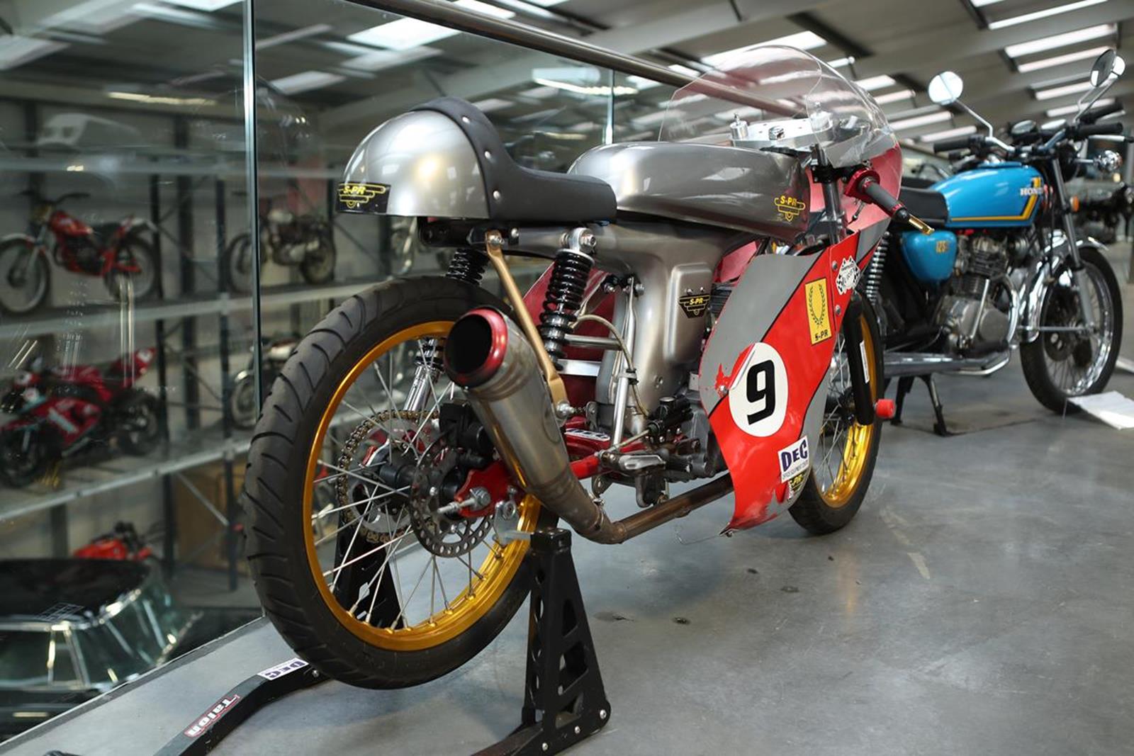 A 1976 Honda SS70 Professionally built by specialist Martin Stratford Parson Using the now 88cc - Bild 5 aus 6