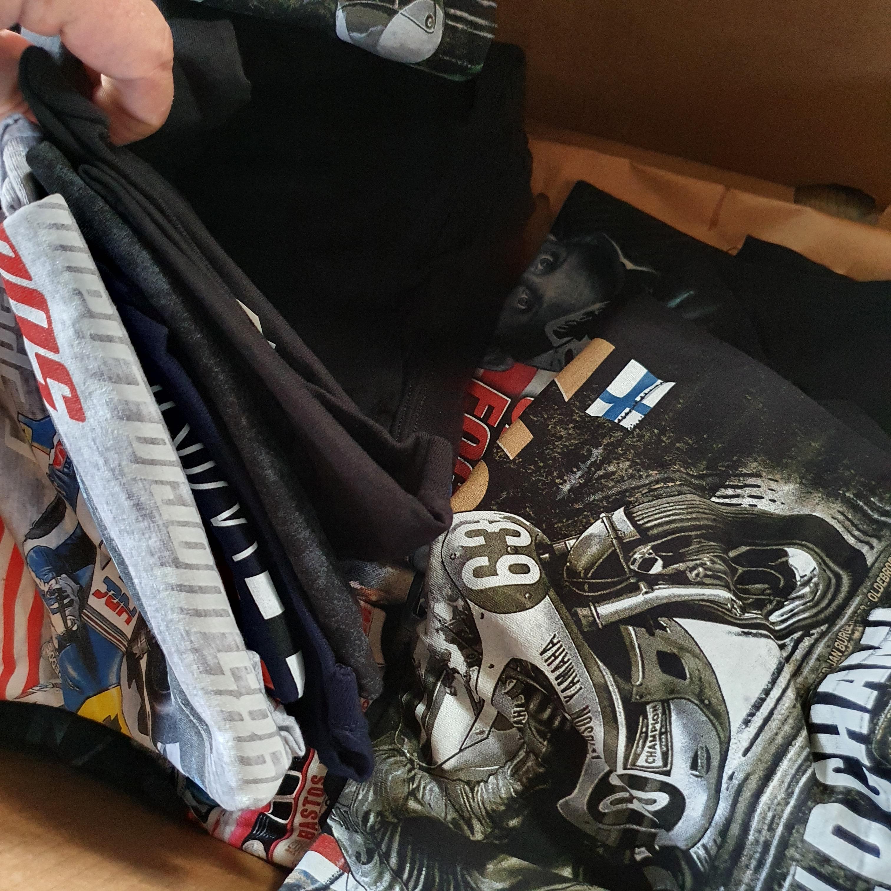 Assorted motorcycle and motor sport related new/old stock t-shirts, various sizes and designs (2 - Image 2 of 3