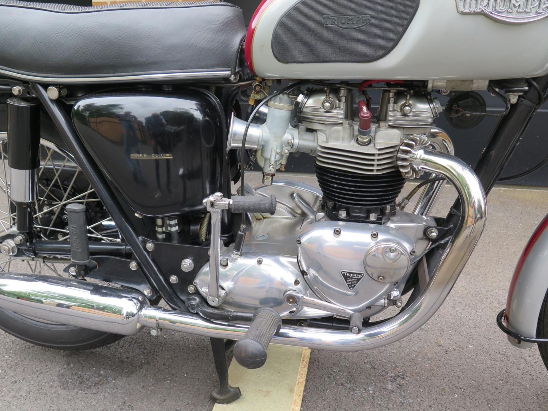 A 1966 Triumph Bonneville Registration number HHN 270D Frame number DU31786 Engine number DU31786 - Image 7 of 9