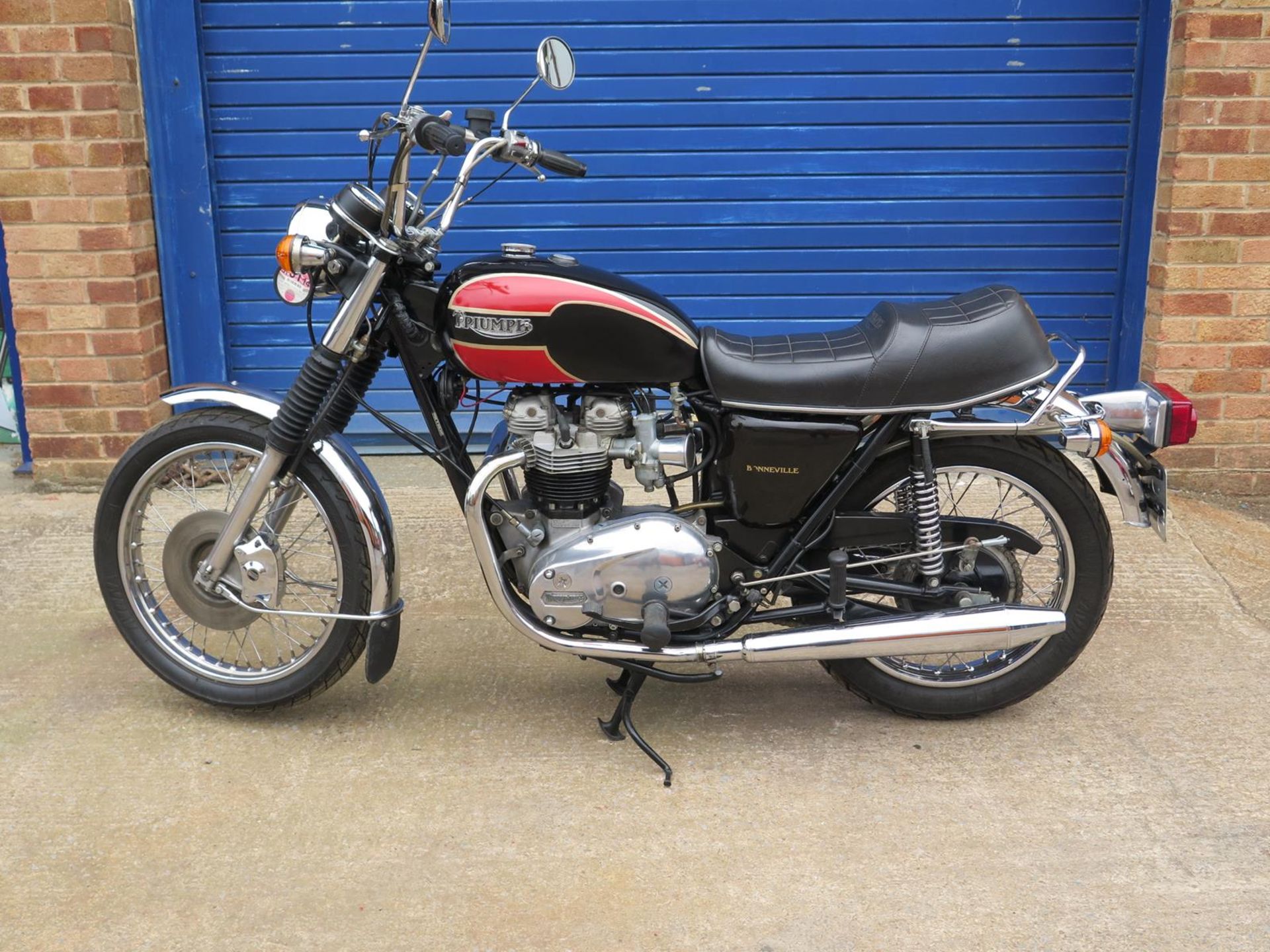 A 1978 (July) Triumph Bonneville 750cc T140V Registration number SHU 677S Matching frame and - Image 4 of 8