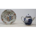 An 18th century Chinese blue and white teapot, a famille rose plate and two blue and white bowls (4)