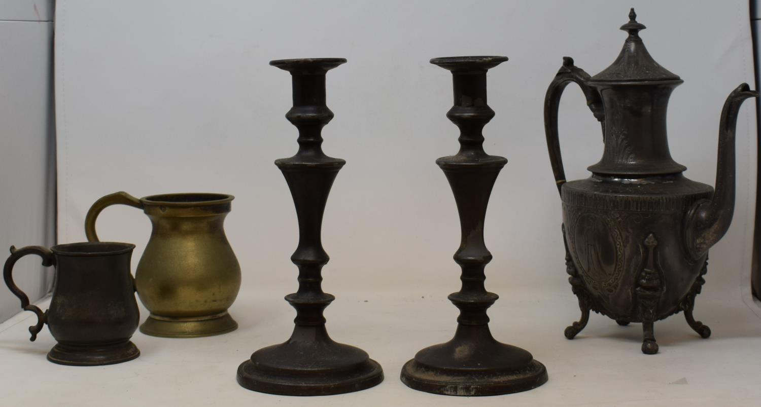 A pair of pewter candlesticks and other pewterware (box)