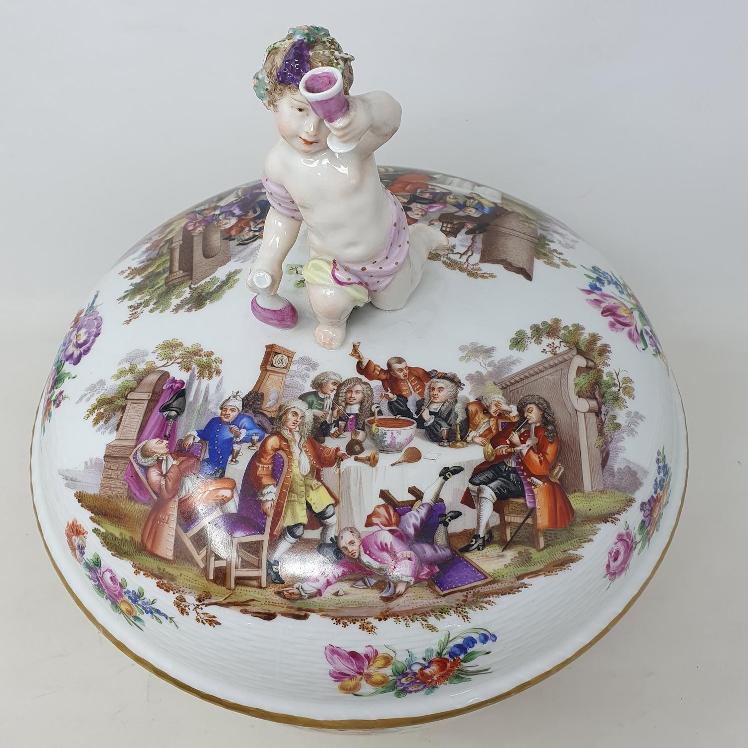 A Berlin porcelain punch bowl and cover, with a putto finial, decorated extensive scenes of - Image 10 of 15