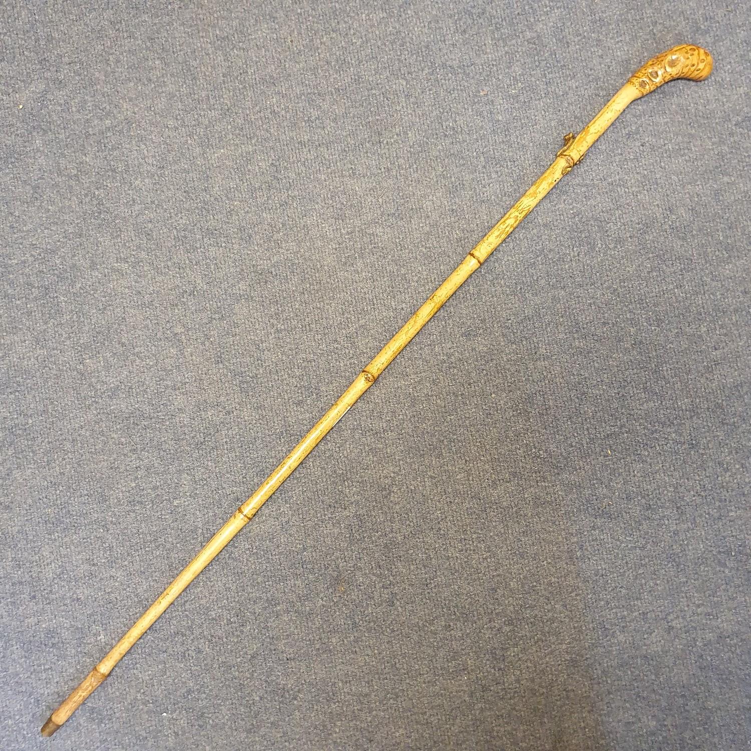 A 19th century bamboo cane inset with a brass monkey, 92 cm - Image 4 of 4
