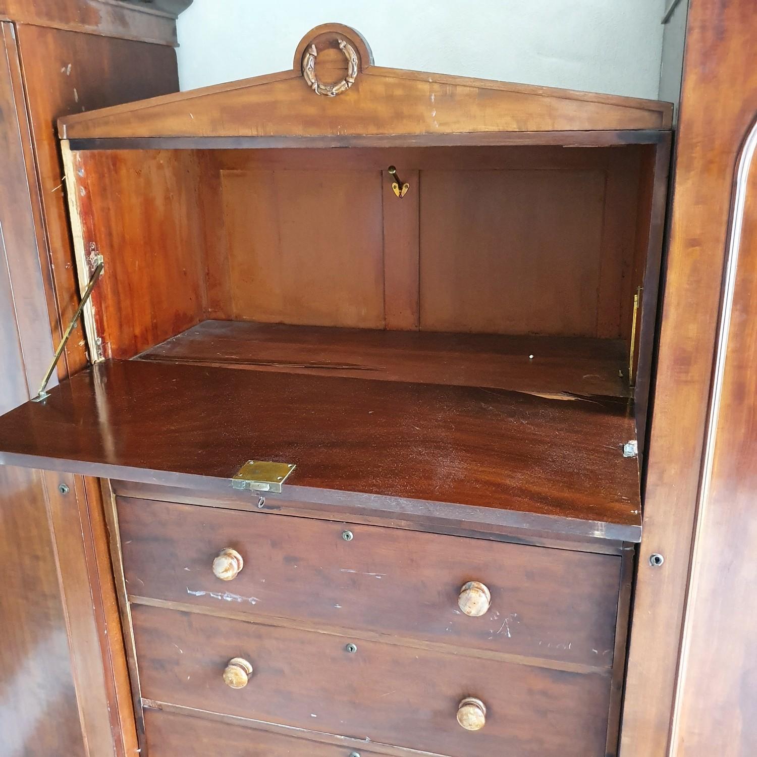 A Victorian mahogany wardrobe, incorporating drawers, 213 cm wide x 193 cm high - Image 5 of 7