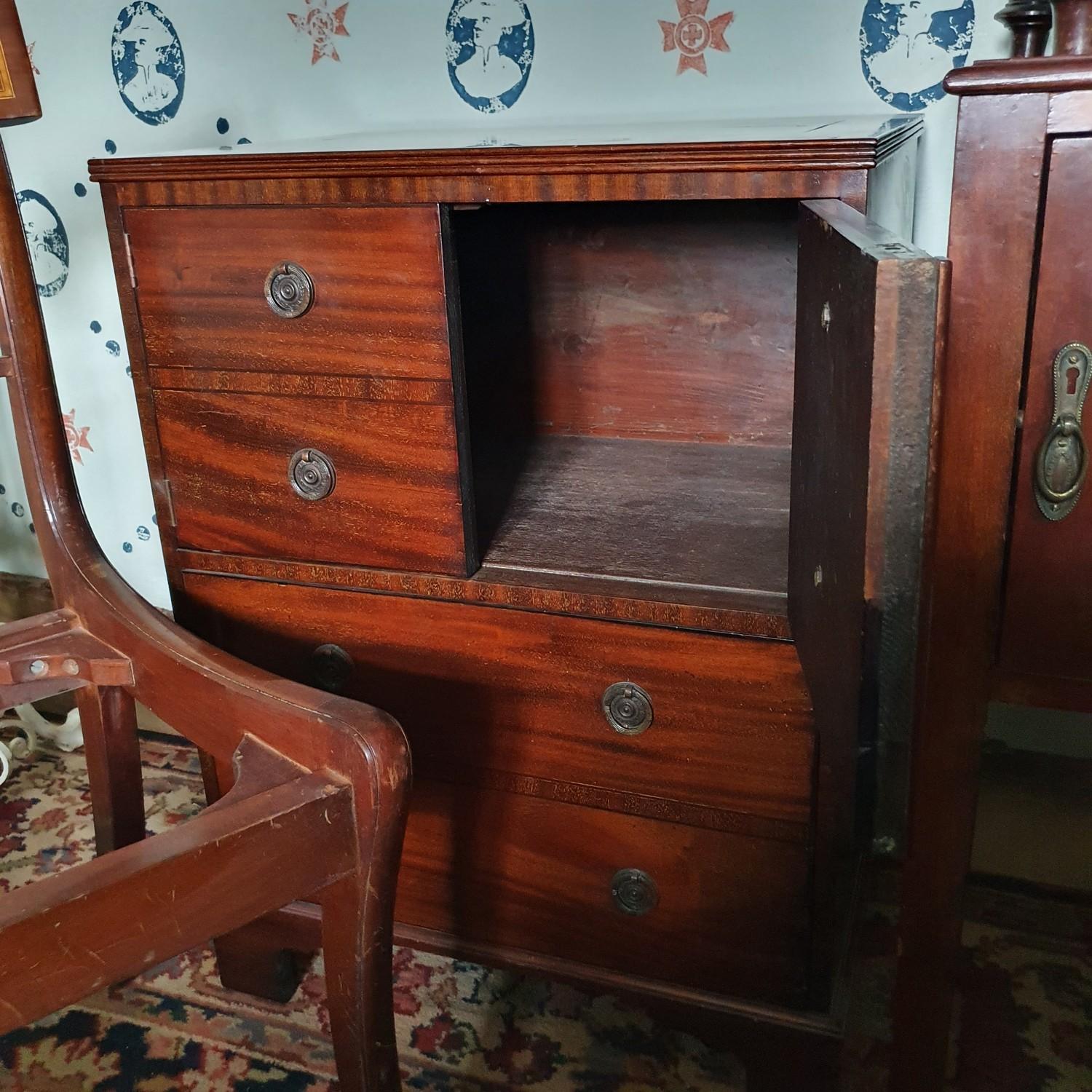 Two bedside cupboards, a night commode, a chair and a rug (5) note: tall chair now in lot 140 - Image 3 of 7