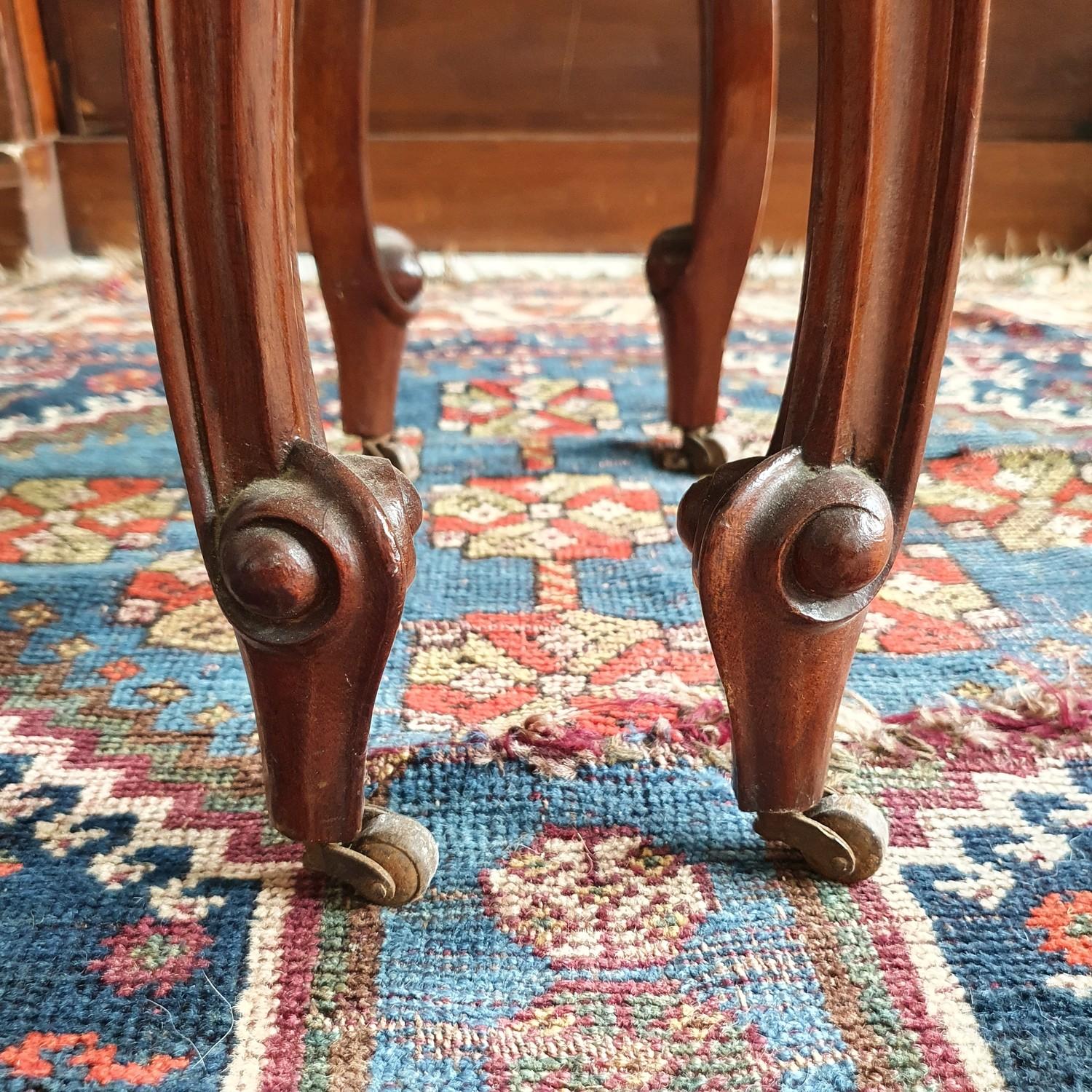 A pair of French walnut bedside cupboards, with marble tops, 38 cm wide x 84 cm high - Image 2 of 4